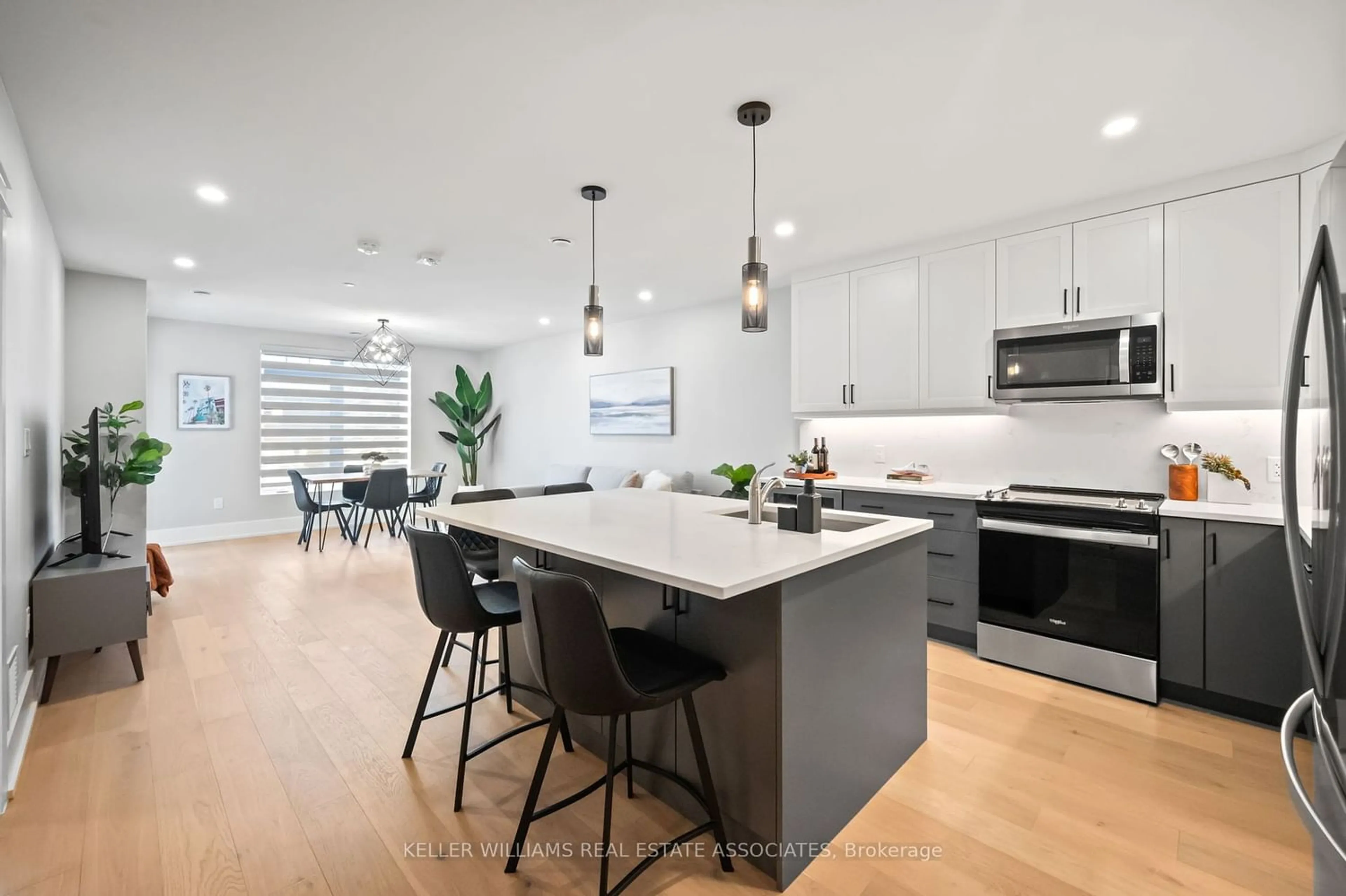 Contemporary kitchen for 17 Cleave Ave #301, Prince Edward County Ontario K0K 2T0