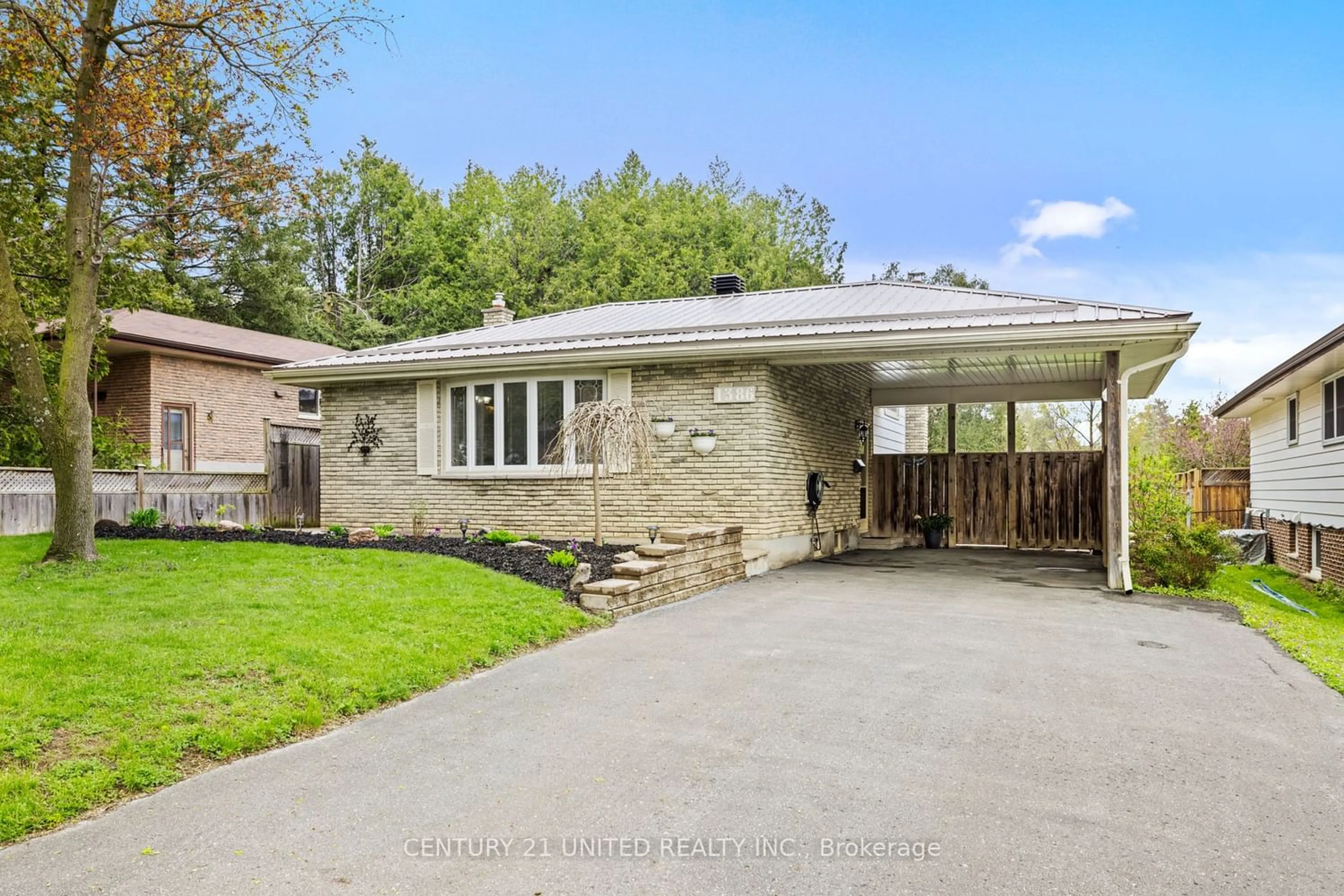 Frontside or backside of a home for 1386 Balsam Ave, Peterborough Ontario K9J 7E3