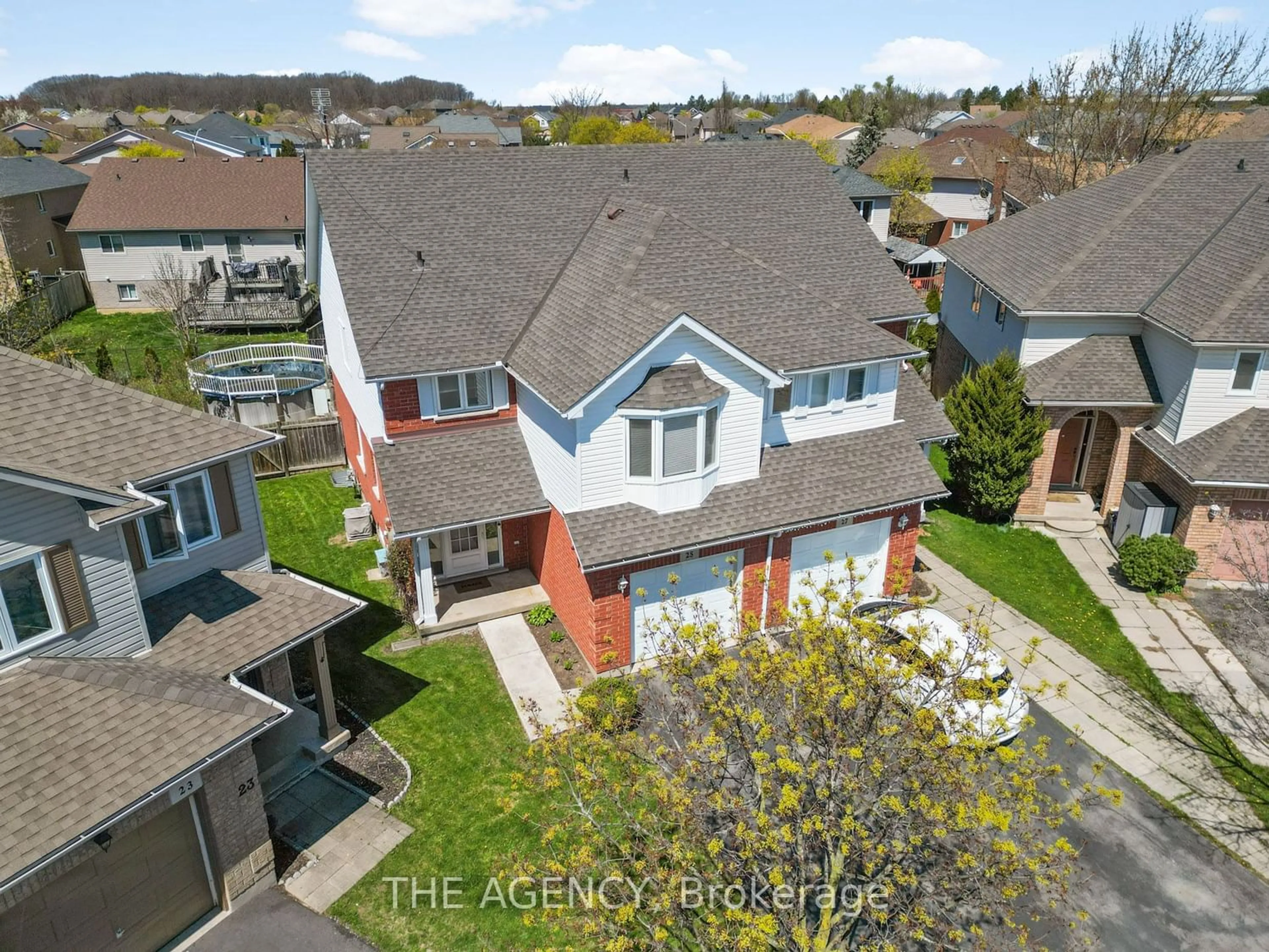 Frontside or backside of a home for 25 Gonzalez Crt, Thorold Ontario L2V 5C1