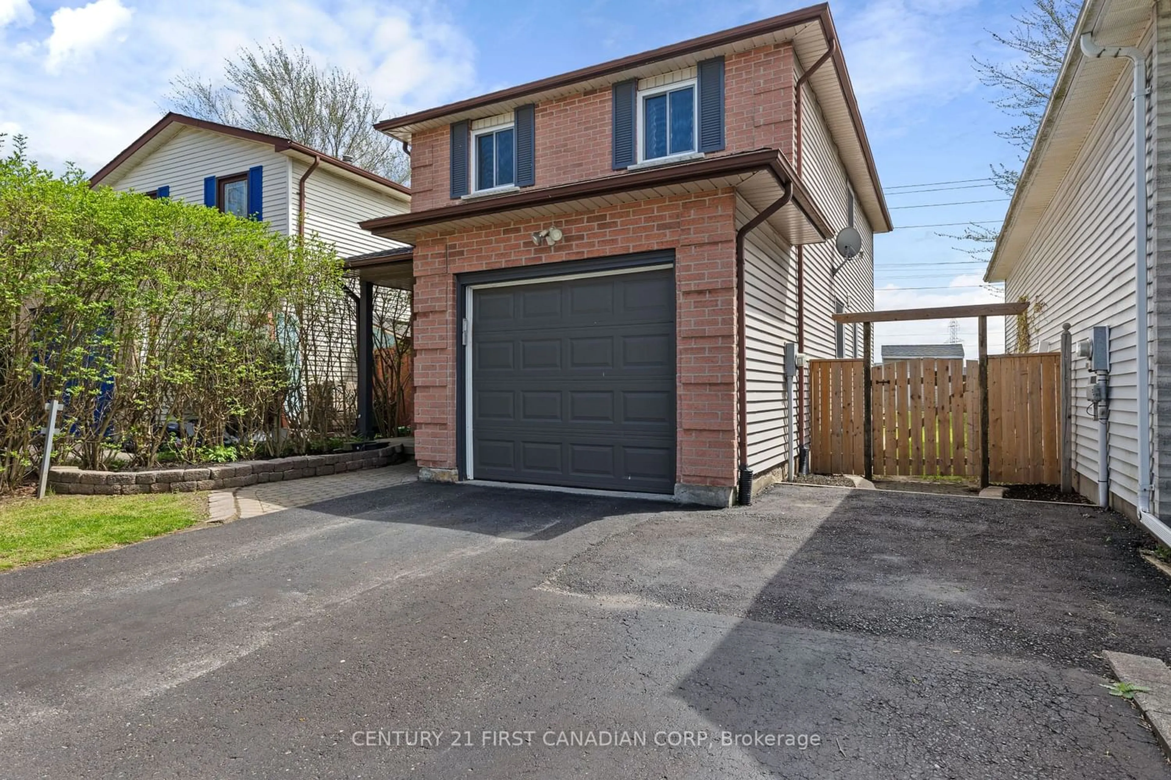 Frontside or backside of a home for 35 Chancton Cres, London Ontario N6E 2Y5