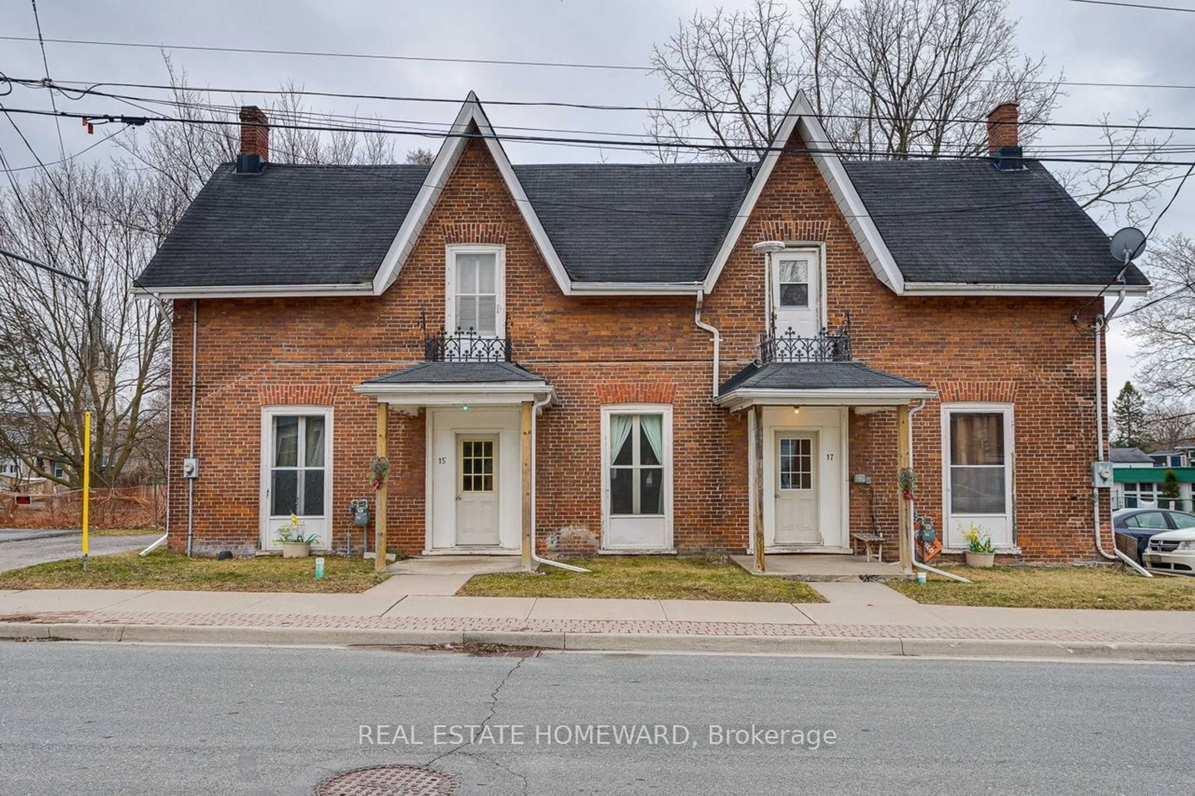 Home with brick exterior material for 15 - 17 James St, Cobourg Ontario K9A 2J8