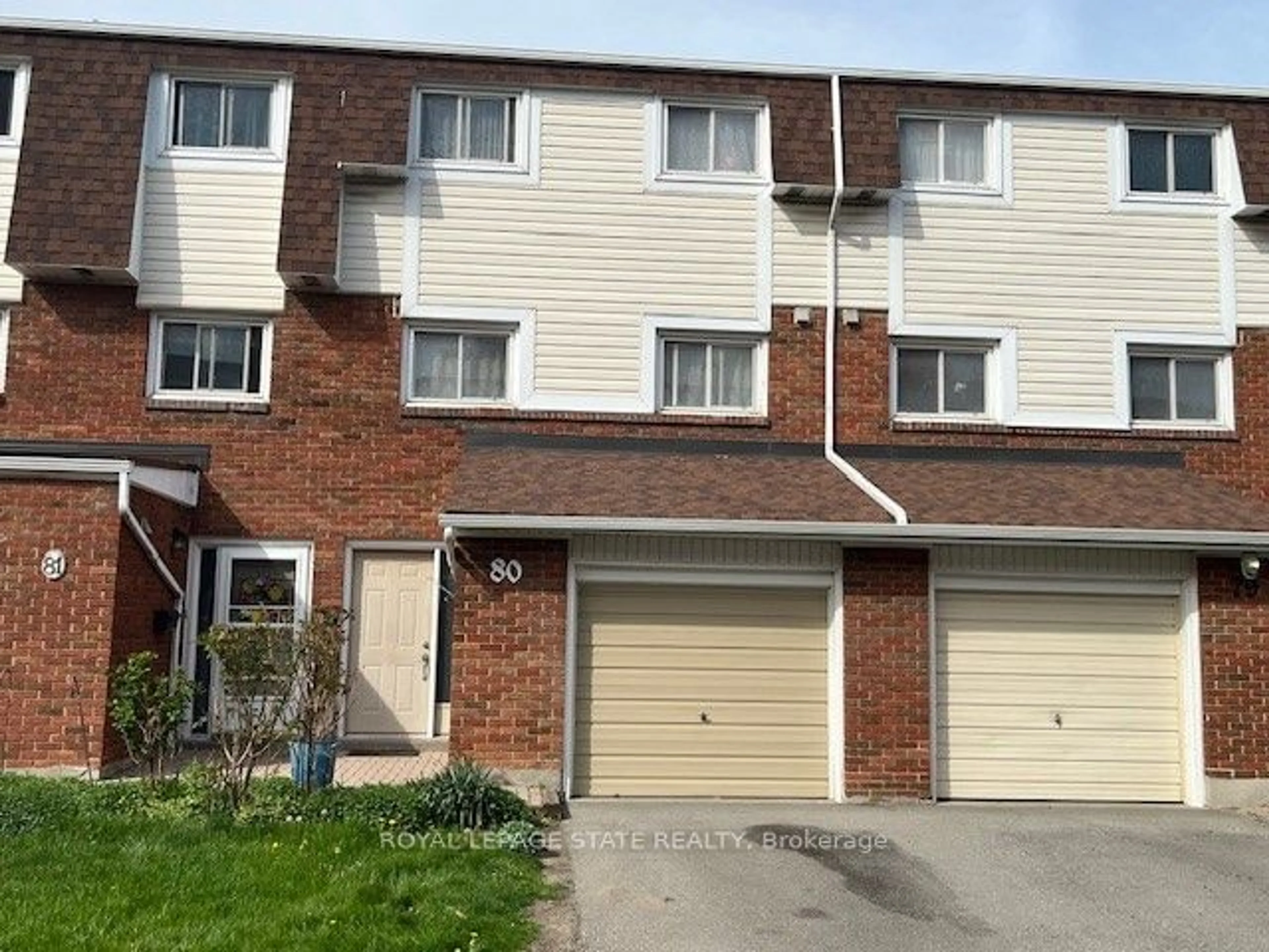 A pic from exterior of the house or condo for 11 Harrisford St #80, Hamilton Ontario L8K 6L7