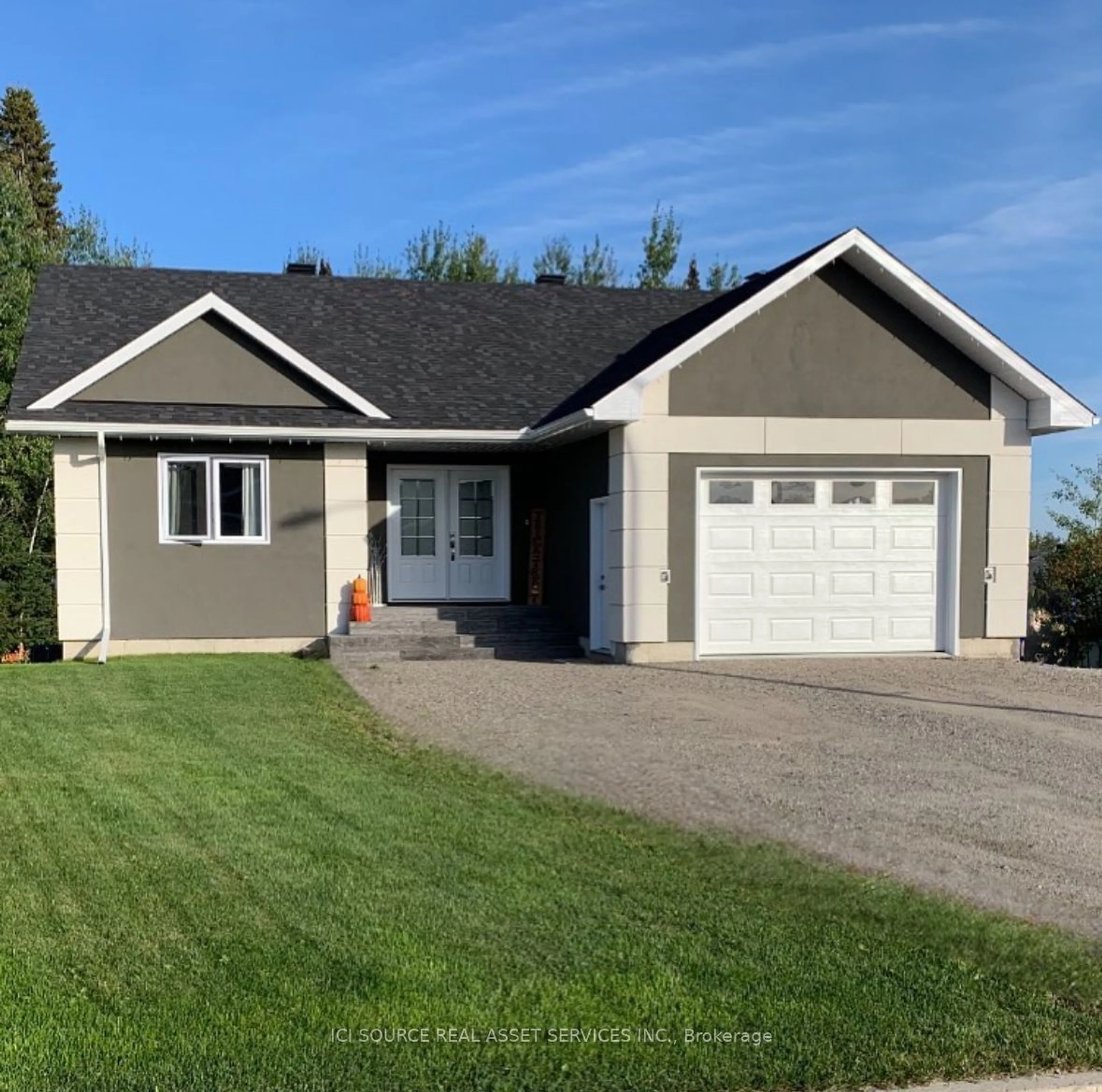 Frontside or backside of a home for 44 Diamond Crt, Timmins Ontario P4R 1N6