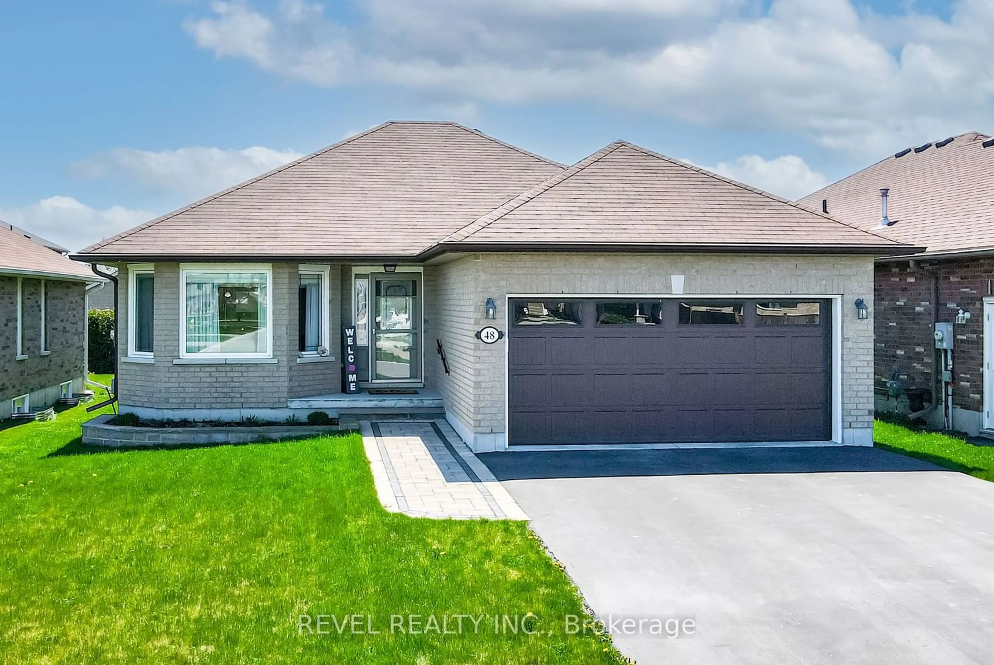 Frontside or backside of a home for 48 Liam St, Kawartha Lakes Ontario K9V 0J4