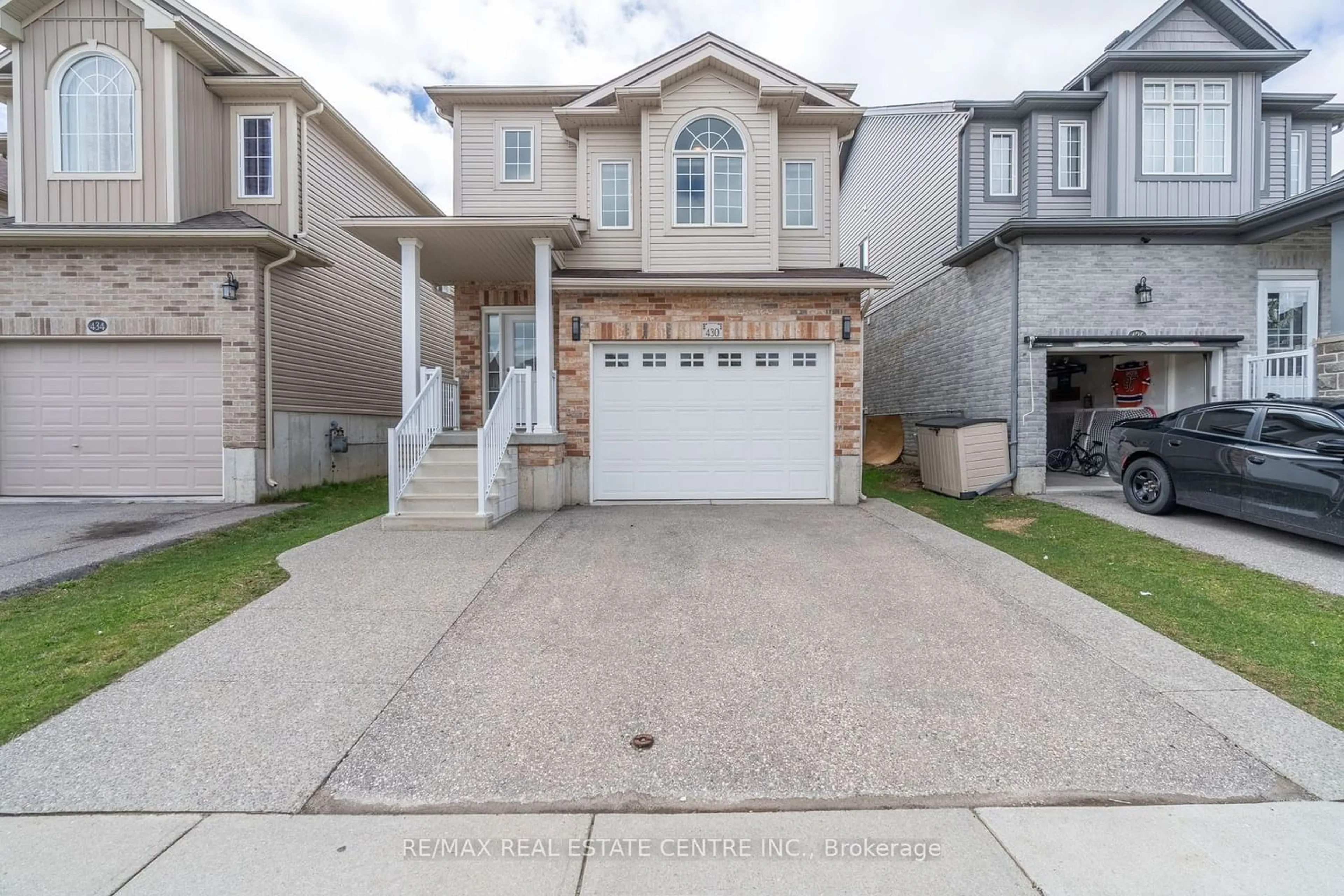 Frontside or backside of a home for 430 Woodbine Ave Ave, Kitchener Ontario N2R 0A6