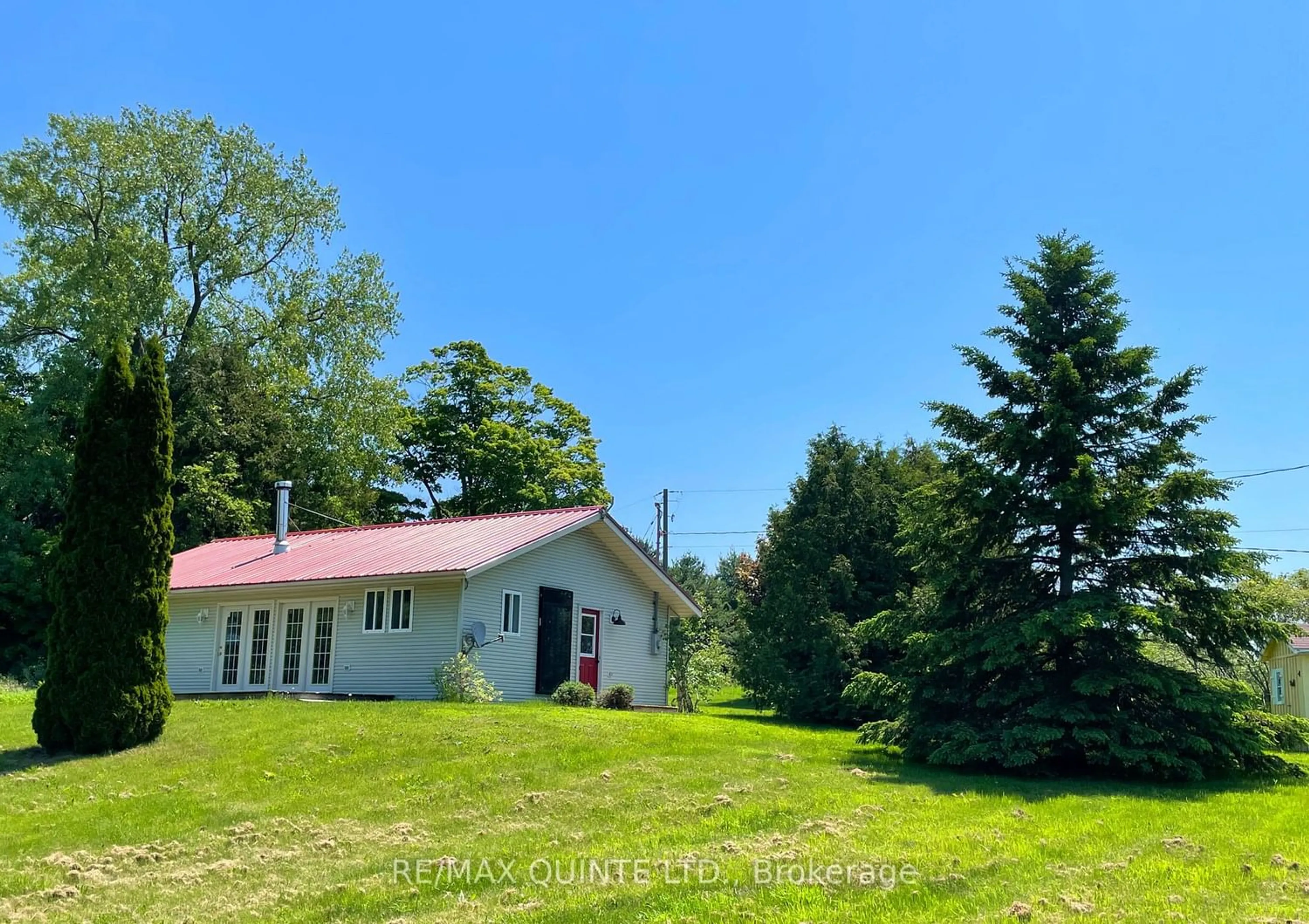 Cottage for 80 Prinyer's Cove Cres, Prince Edward County Ontario K0K 2T0