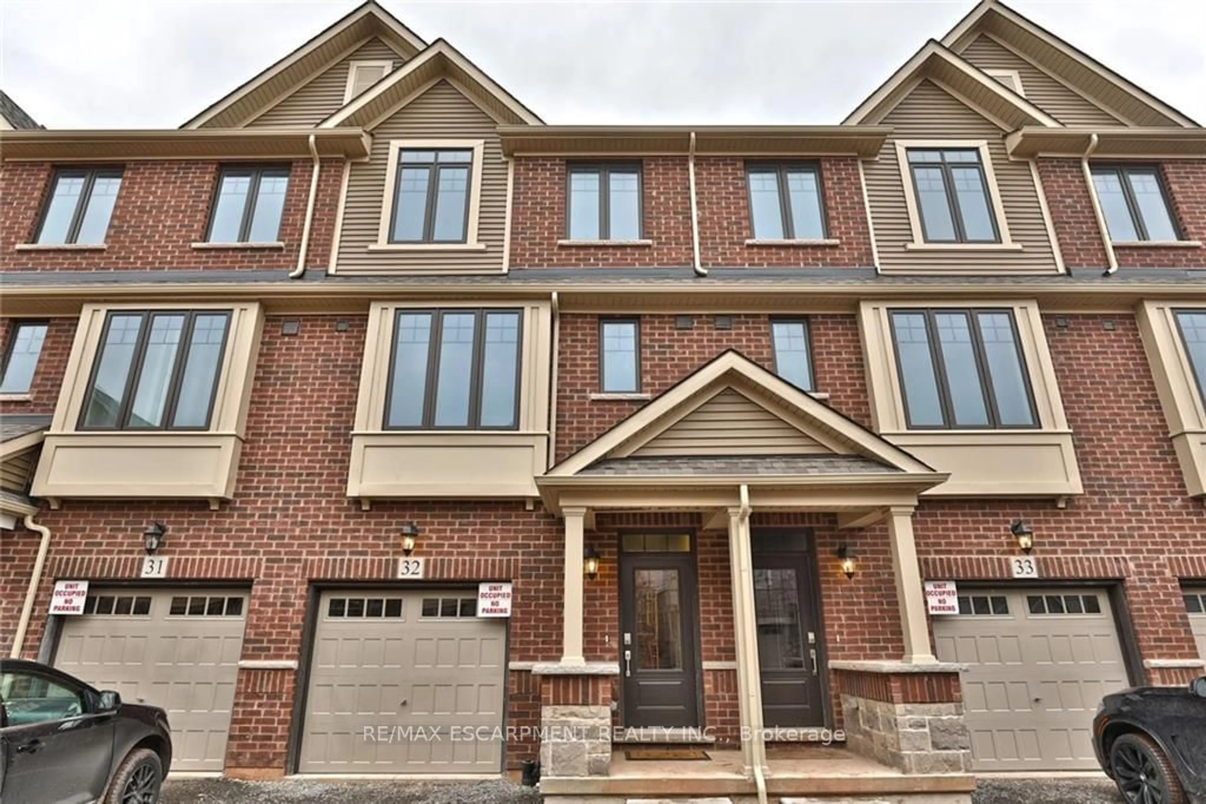 Home with brick exterior material for 288 Glover Rd #32, Hamilton Ontario L8E 5H6