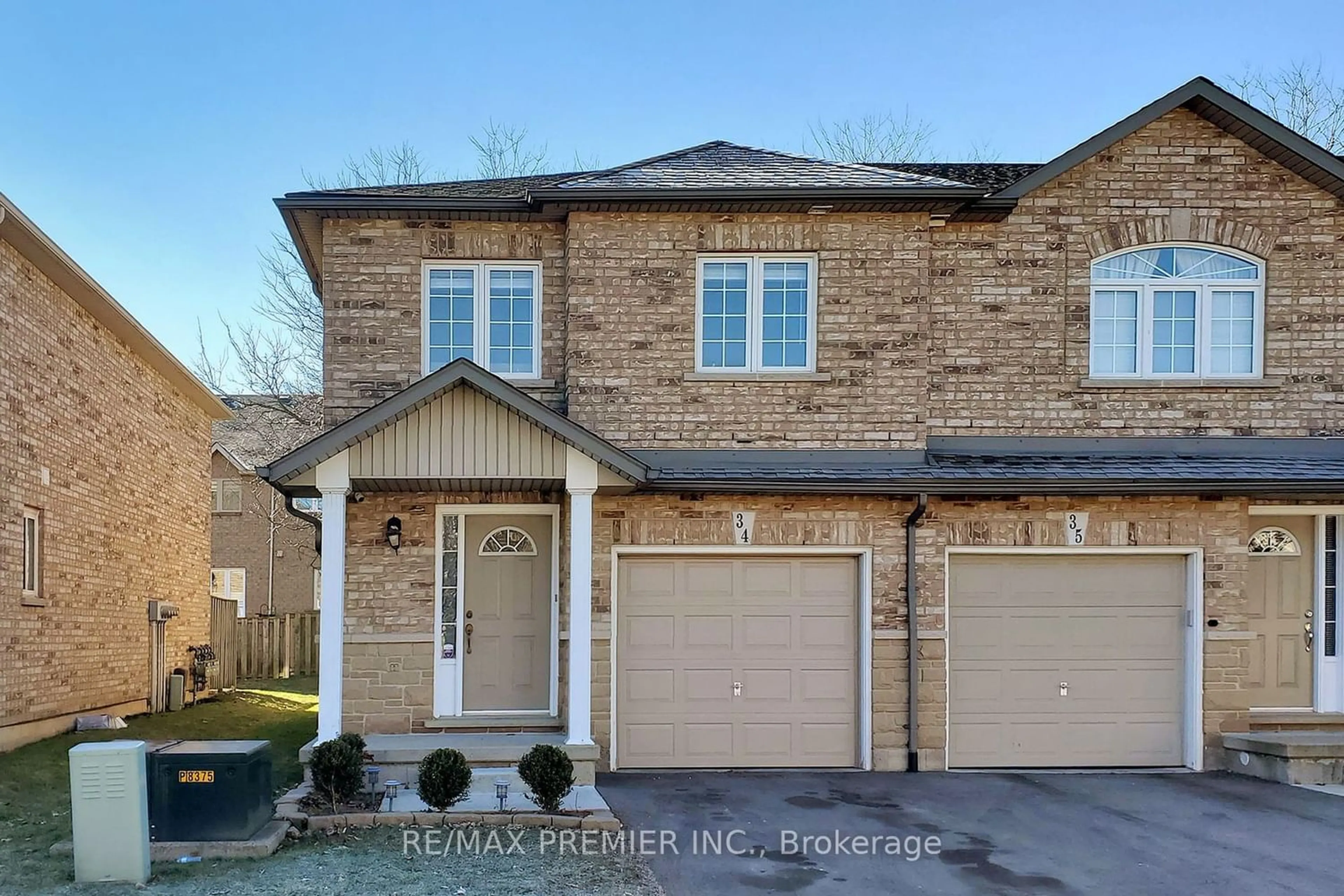 Home with brick exterior material for 1771 Upper Wentworth St #34, Hamilton Ontario L9B 2Y2