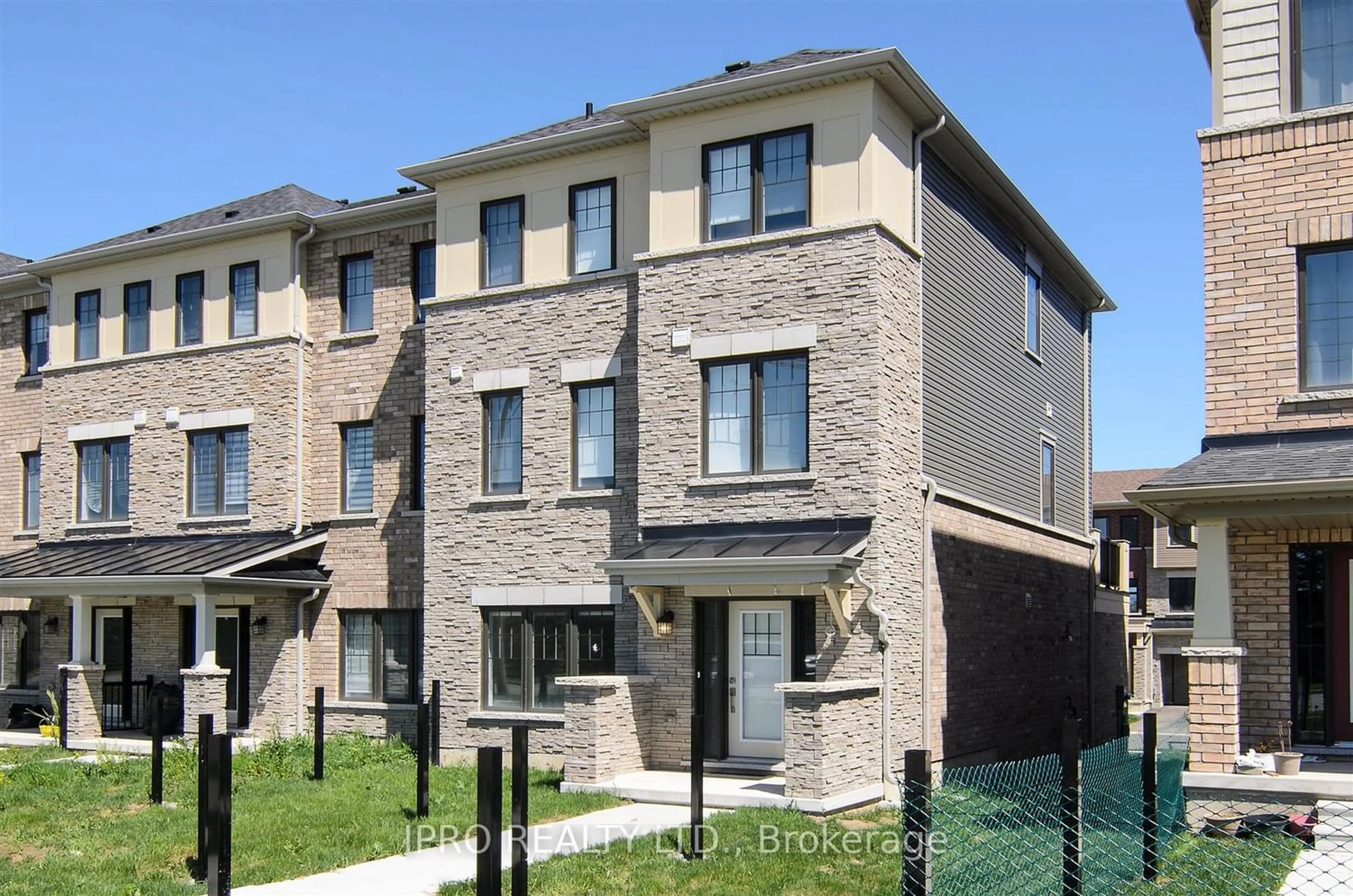 A pic from exterior of the house or condo for 22 Utter Pl, Hamilton Ontario L8J 2V5