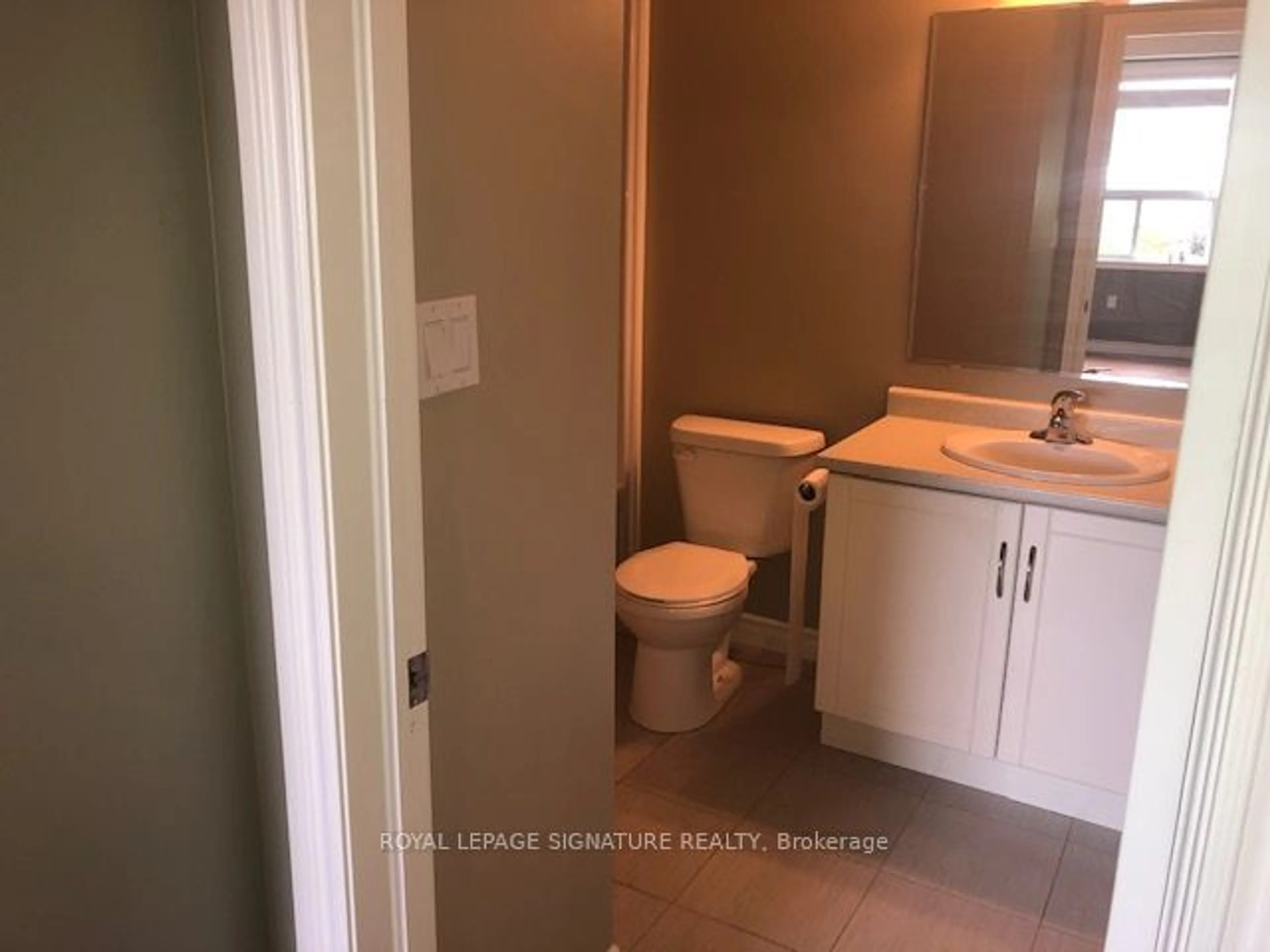 Standard bathroom, unknown floor for 654 St David St, Centre Wellington Ontario N1M 2K7