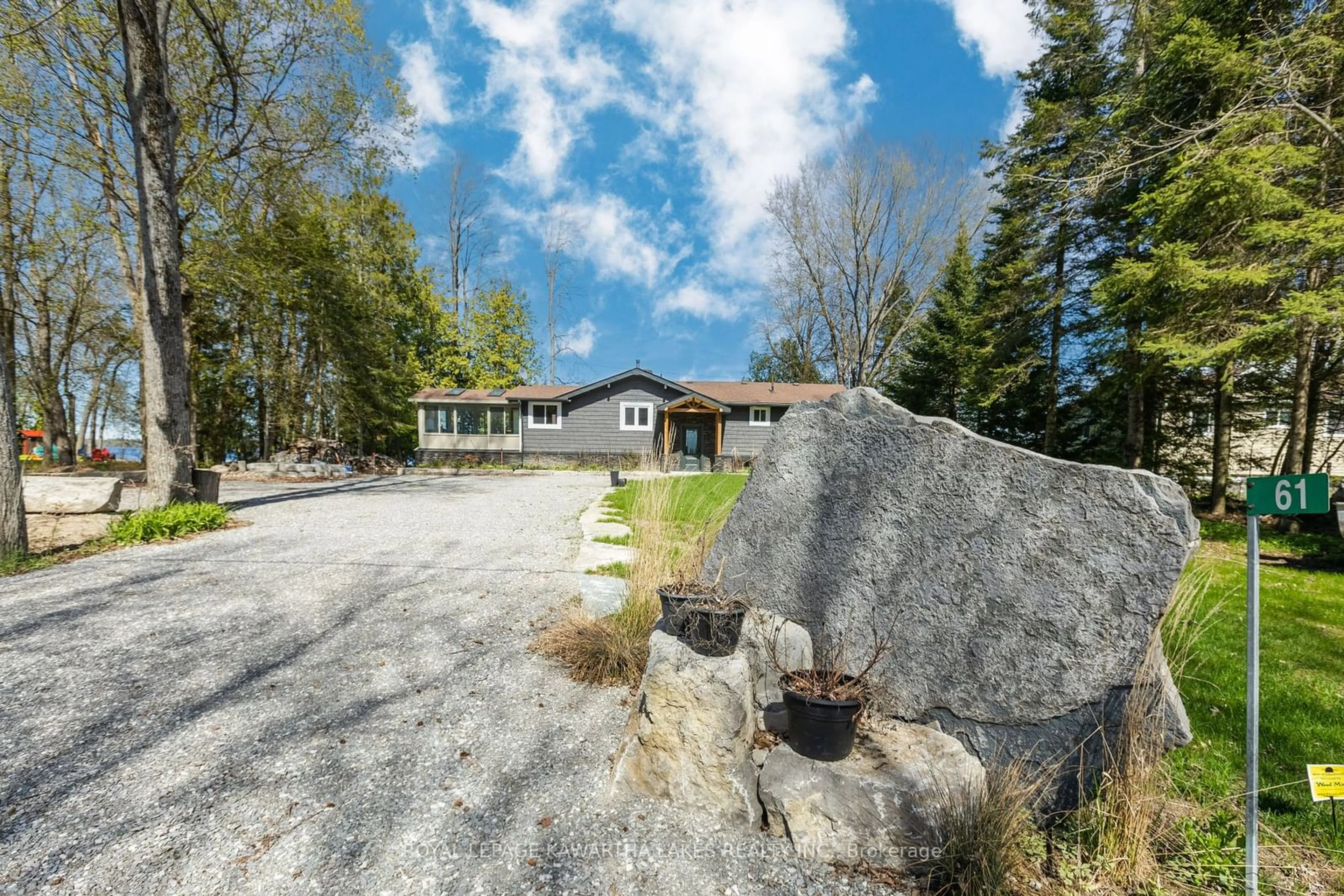 Cottage for 61 Beaver Dr, Kawartha Lakes Ontario K0M 1K0