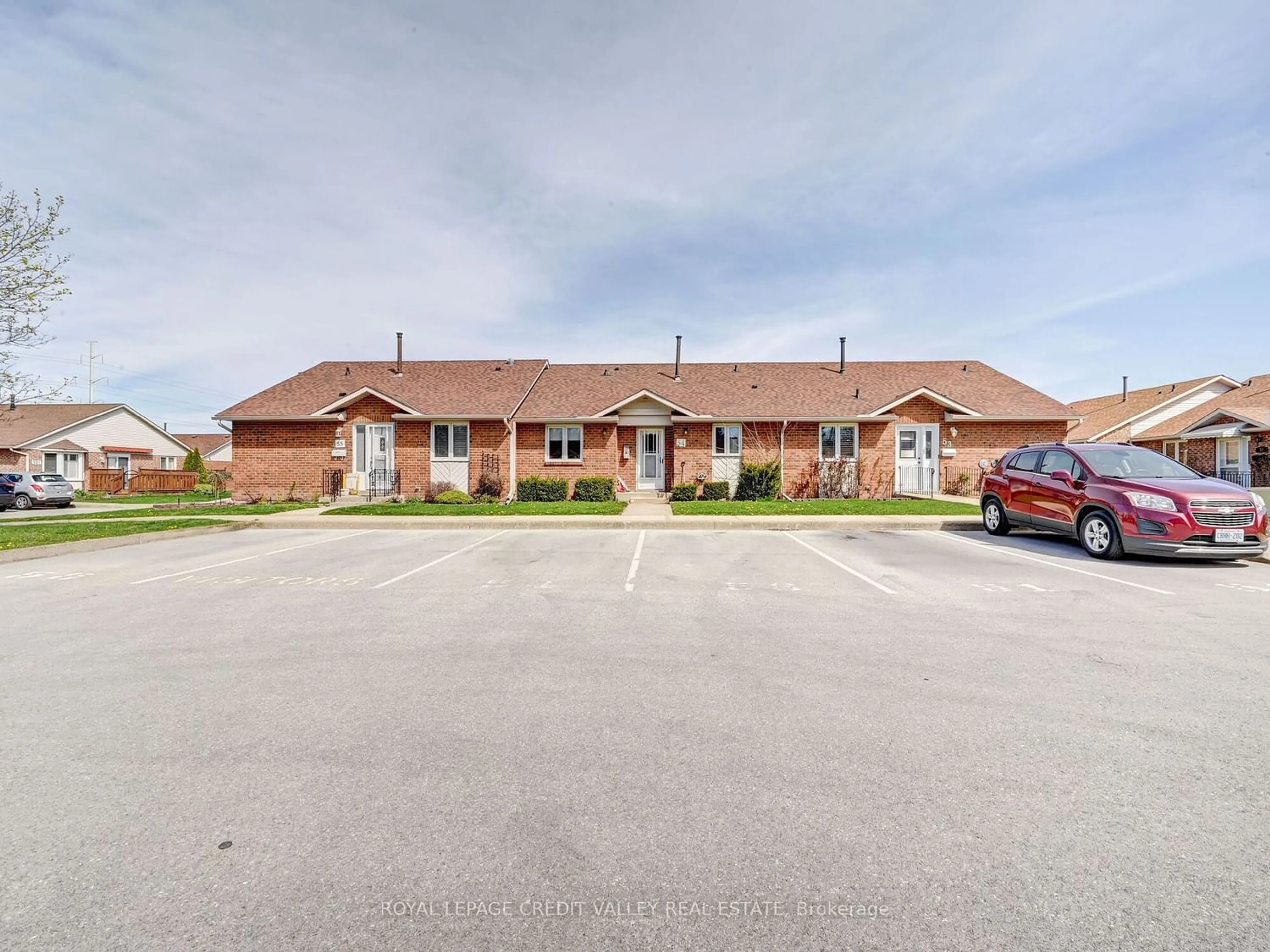 Street view for 122 Bunting Rd #53, St. Catharines Ontario L2P 3X7