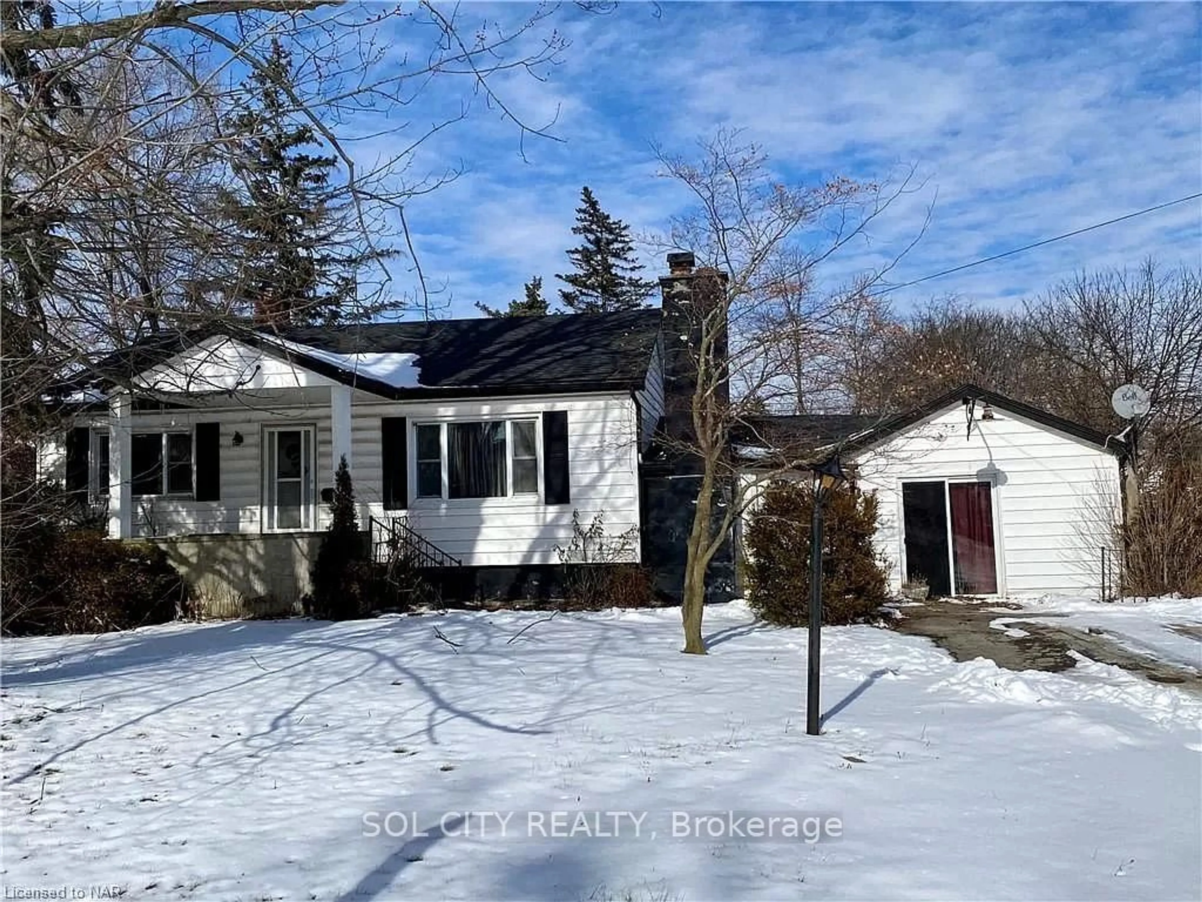 Frontside or backside of a home for 1400 Orchard Ave, Fort Erie Ontario L2A 3E6