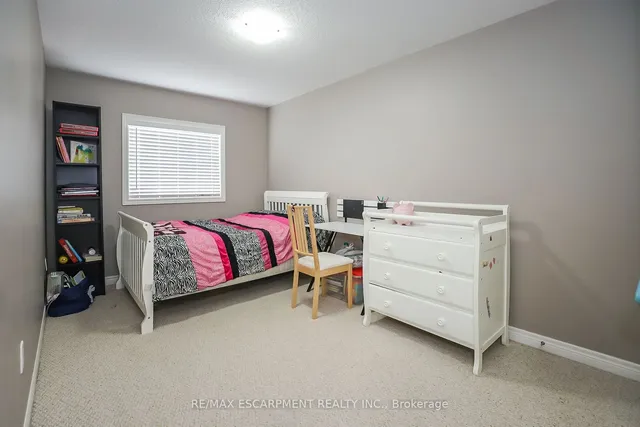 Additional property image - 51 Redcedar Cres
