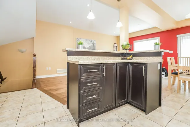Additional property image - 51 Redcedar Cres