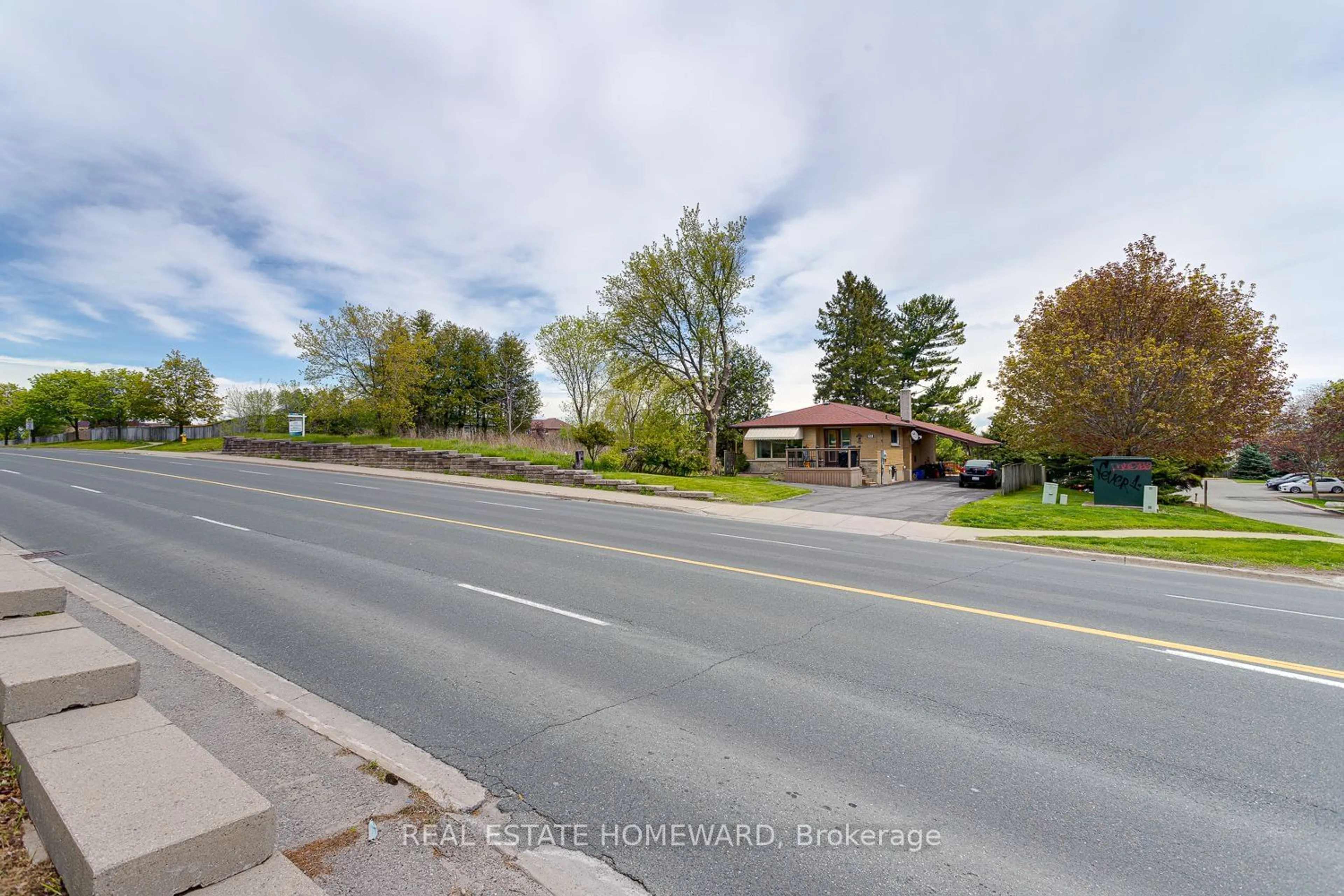 Street view for 982 Burnham St, Cobourg Ontario K9A 4T7