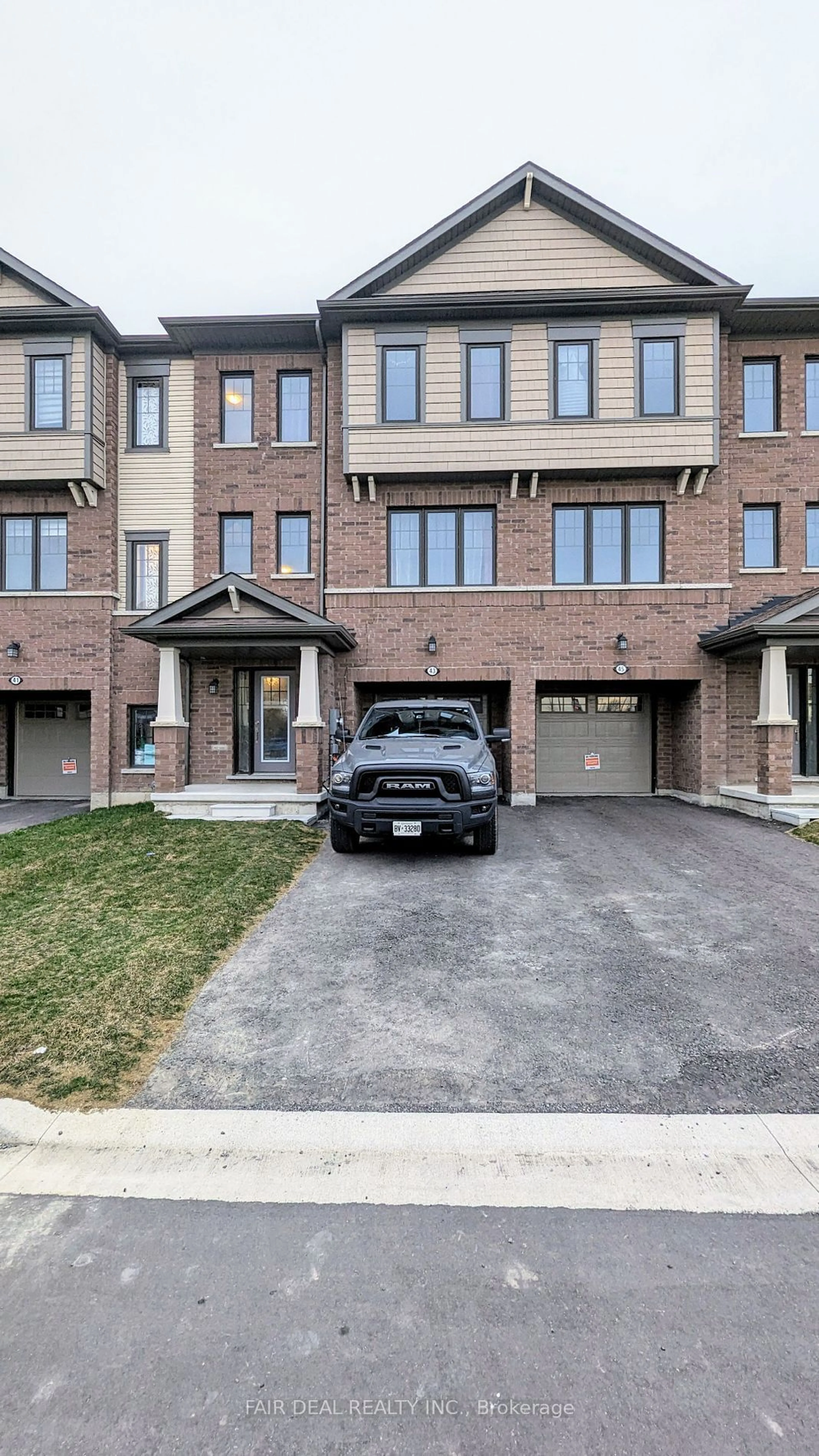 A pic from exterior of the house or condo for 43 Utter Pl, Hamilton Ontario L8J 0H7