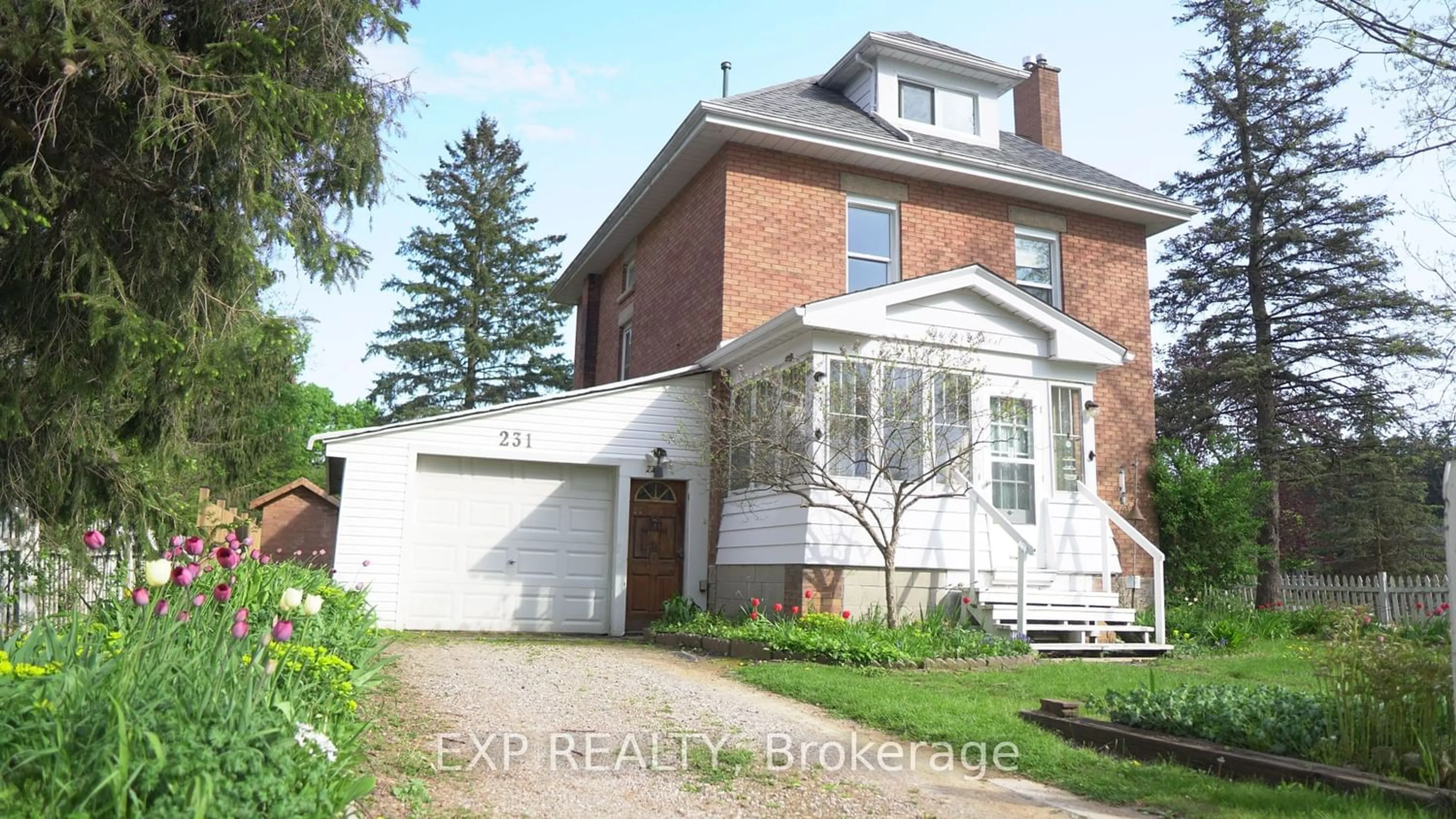 Frontside or backside of a home for 231 Mary St, Guelph/Eramosa Ontario N0B 2K0