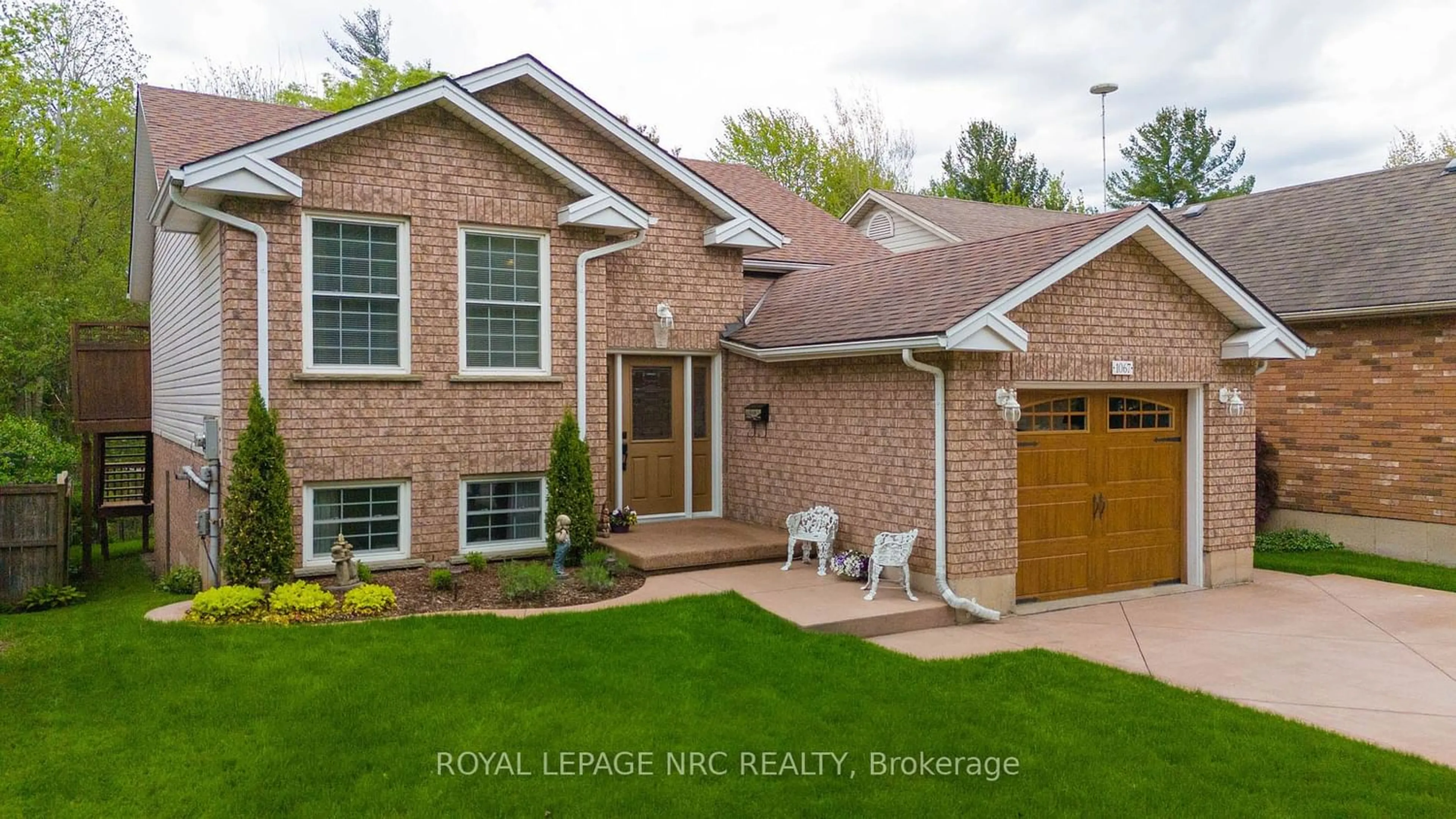 Home with brick exterior material for 1067 Darby Lane, Pelham Ontario L0S 1E4