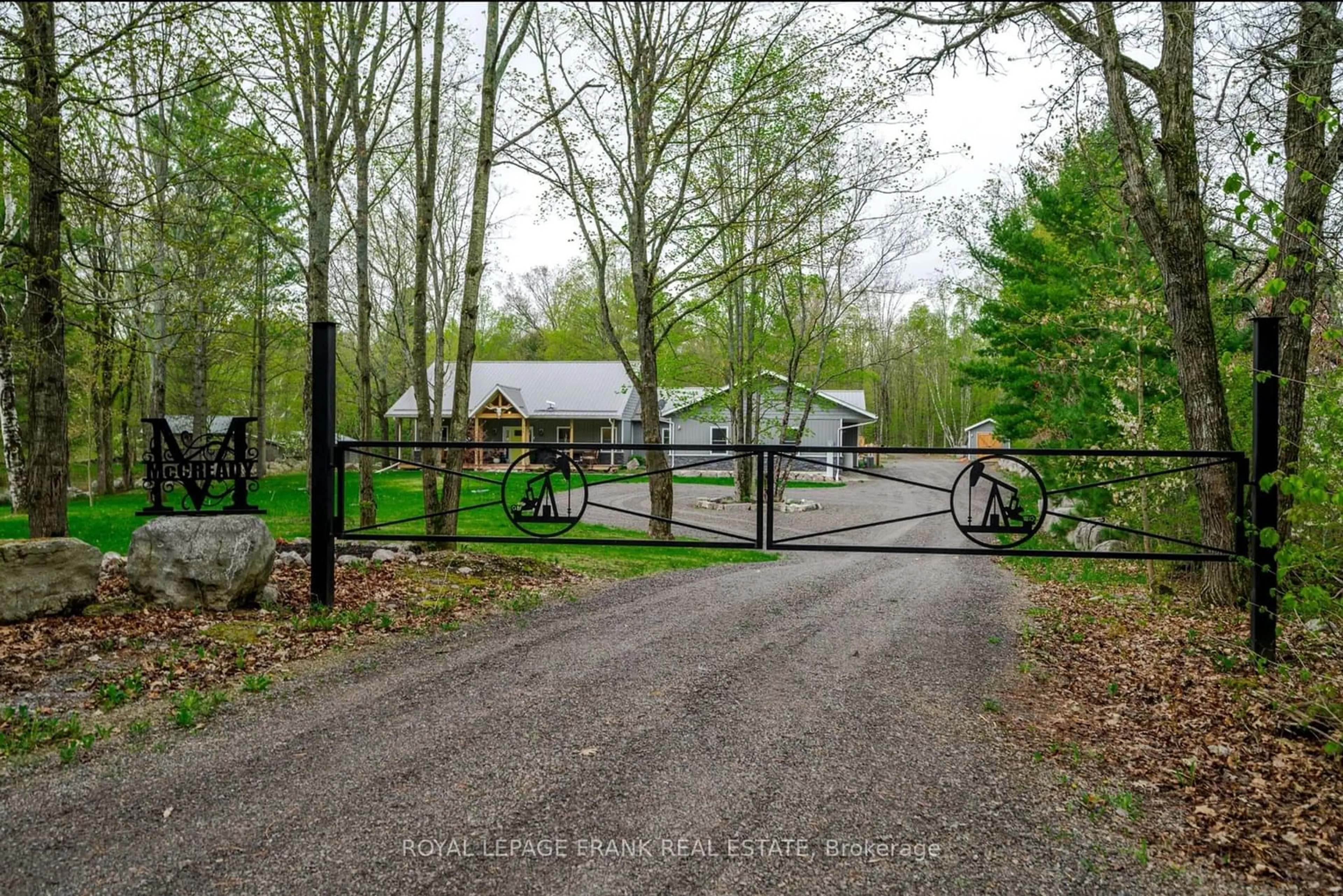 Cottage for 353 Jarvis Rd, Madoc Ontario K0K 2K0