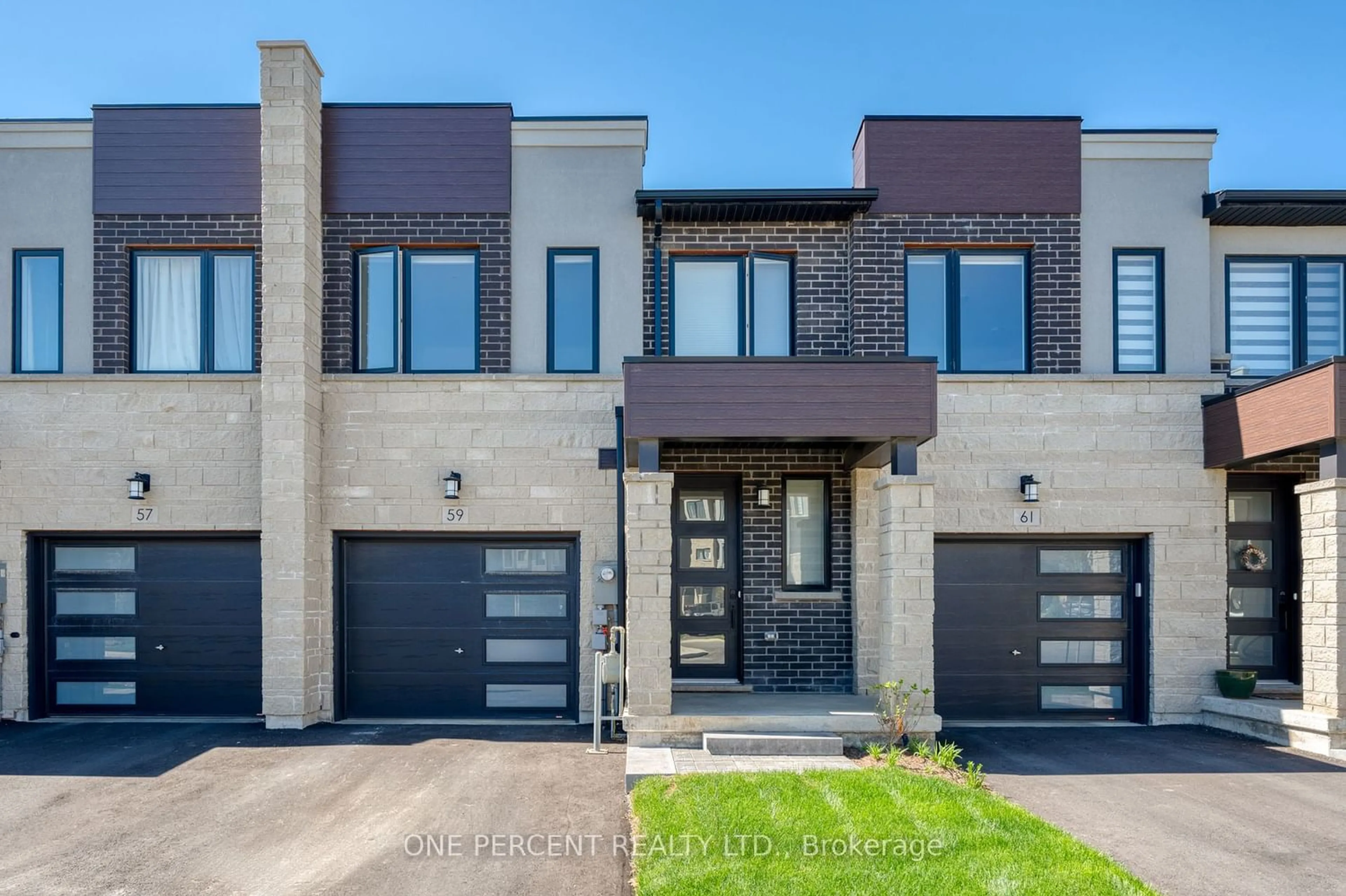 Home with brick exterior material for 59 Southam Lane, Hamilton Ontario L9C 0E7