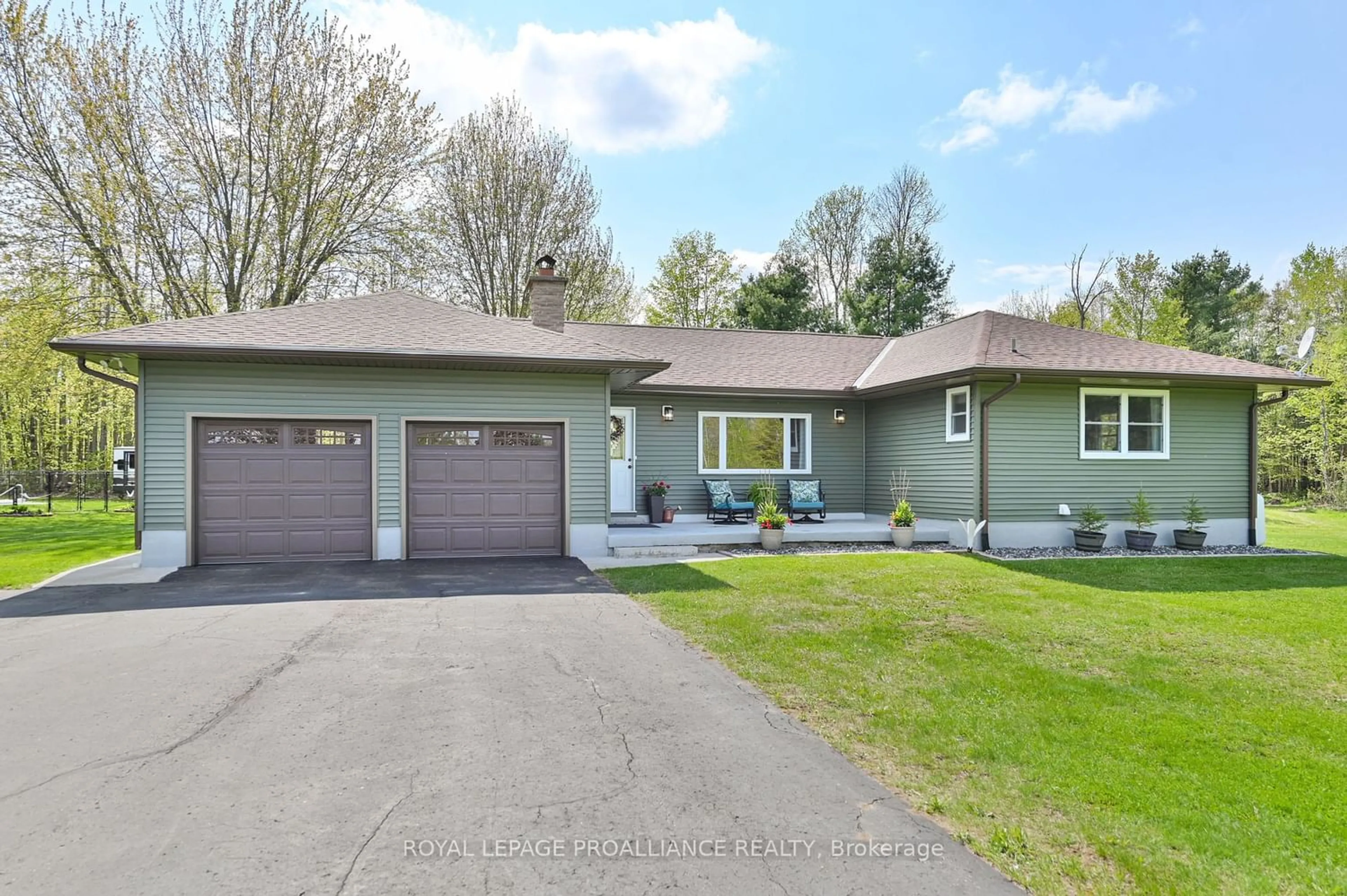 Frontside or backside of a home for 13722 Highway 41, Addington Highlands Ontario K0H 2G0