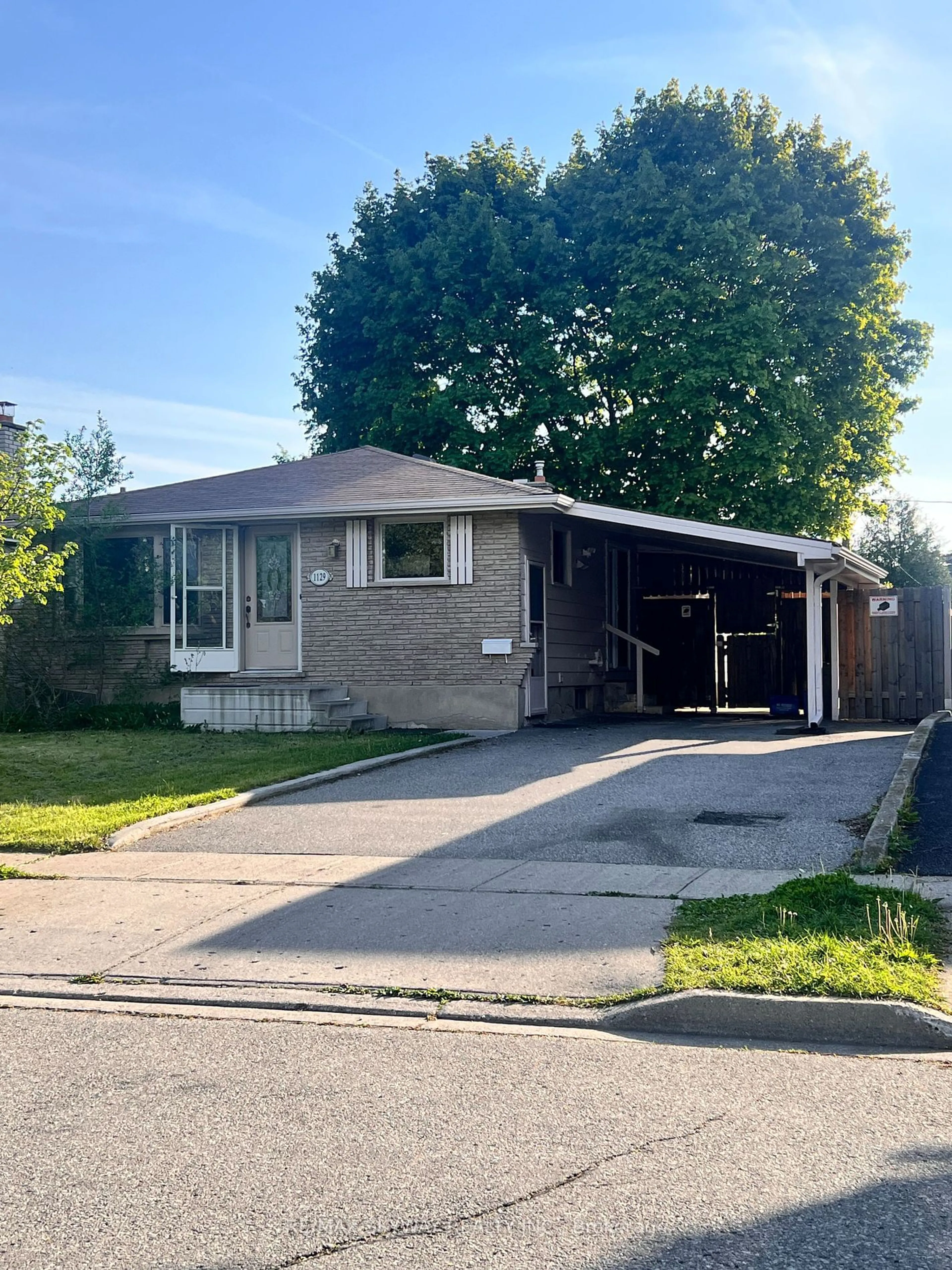 Frontside or backside of a home for 1129 Langs Circ, Cambridge Ontario N3H 5E6