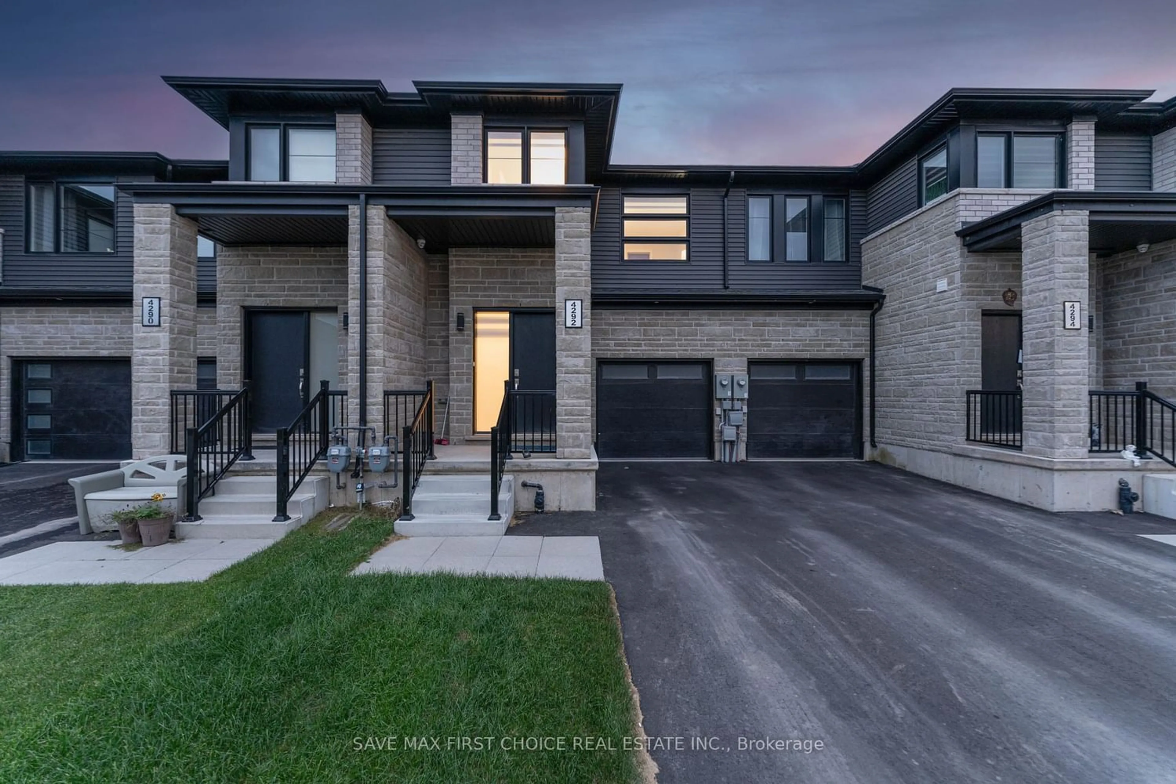 Home with brick exterior material for 4292 Shuttleworth Dr, Niagara Falls Ontario L2G 3R6