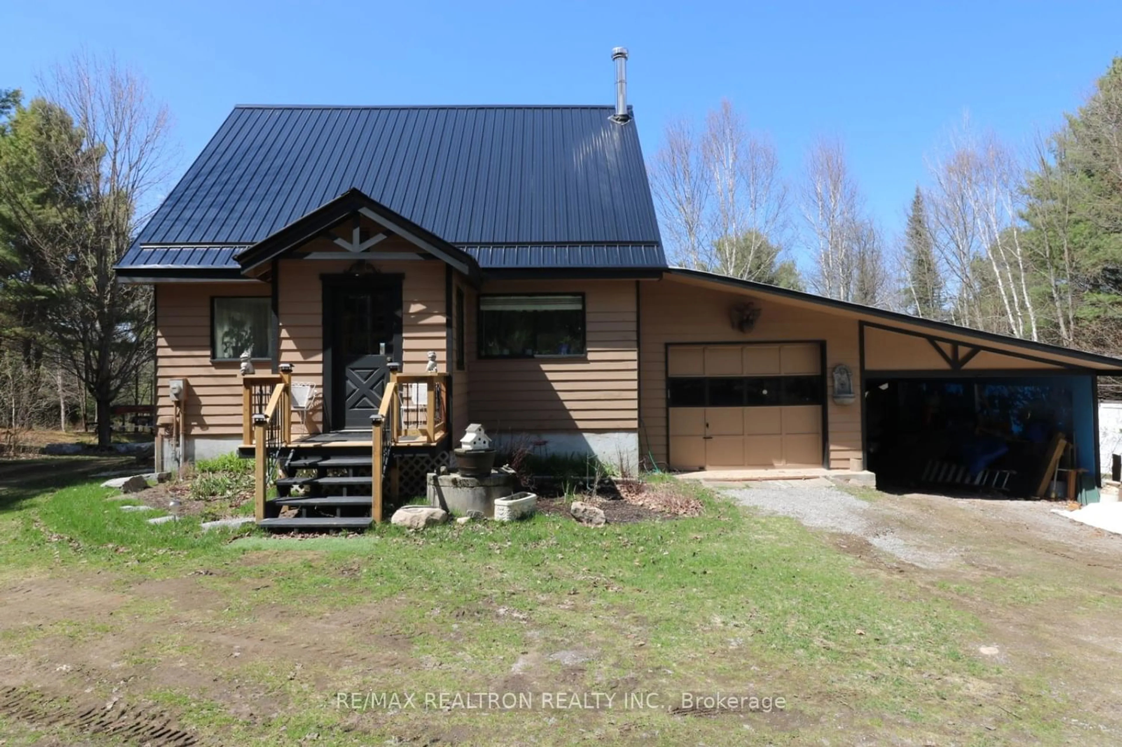 Cottage for 1625 Irondale Rd, Highlands East Ontario K0M 1X0