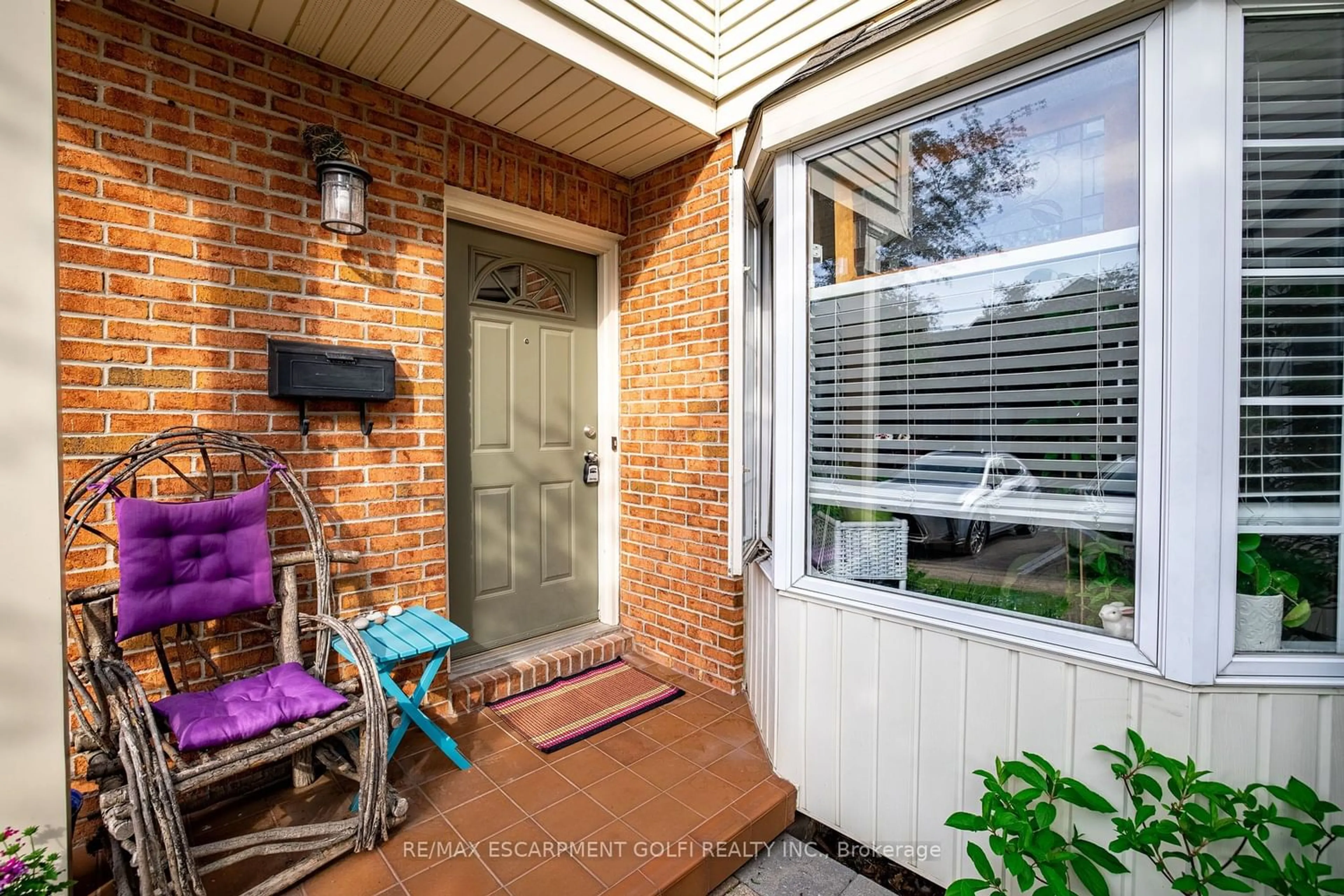 Patio for 275 Pelham Rd #3, St. Catharines Ontario L2S 3B9