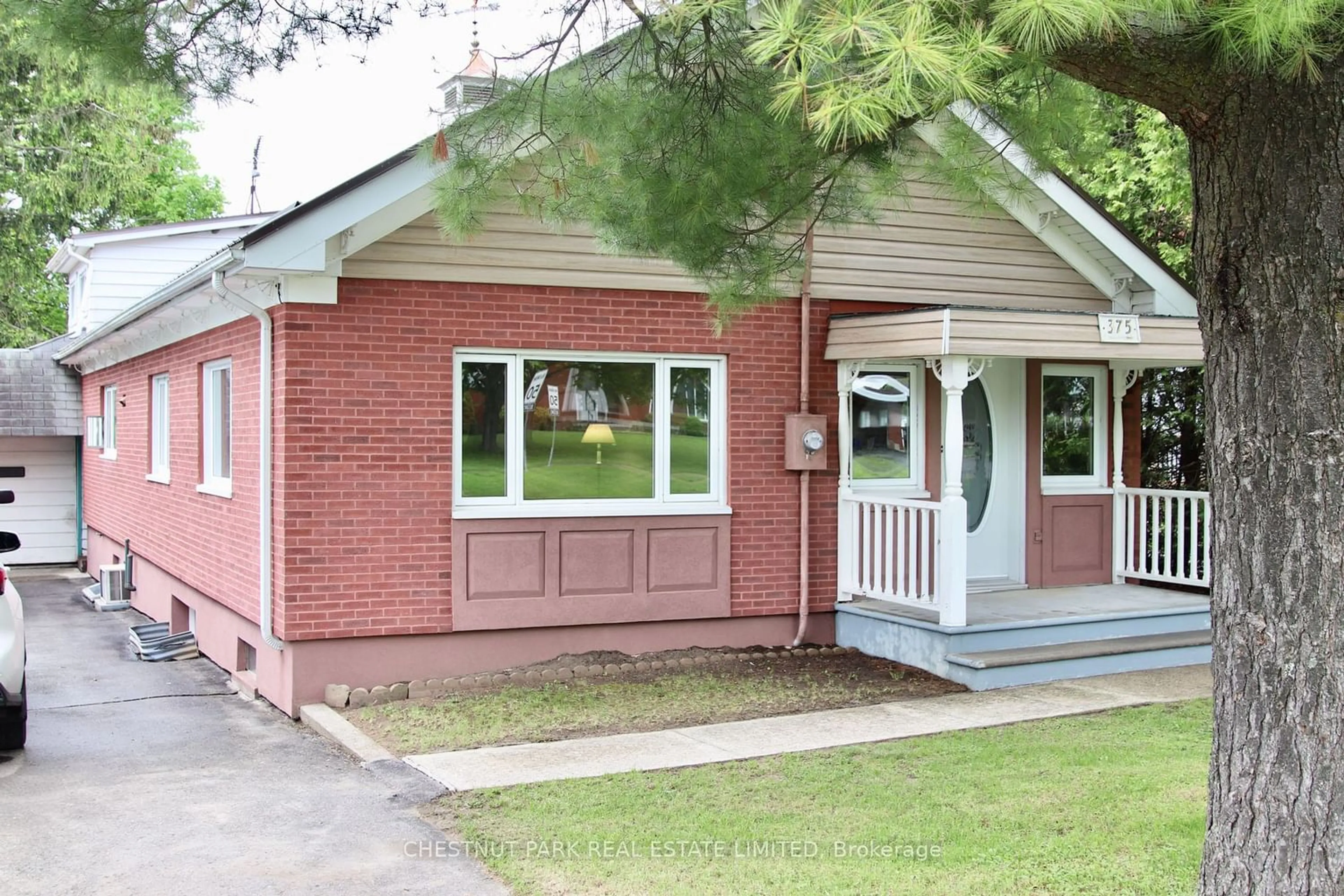 Outside view for 375 Bloomfield Main St, Prince Edward County Ontario K0K 2T0