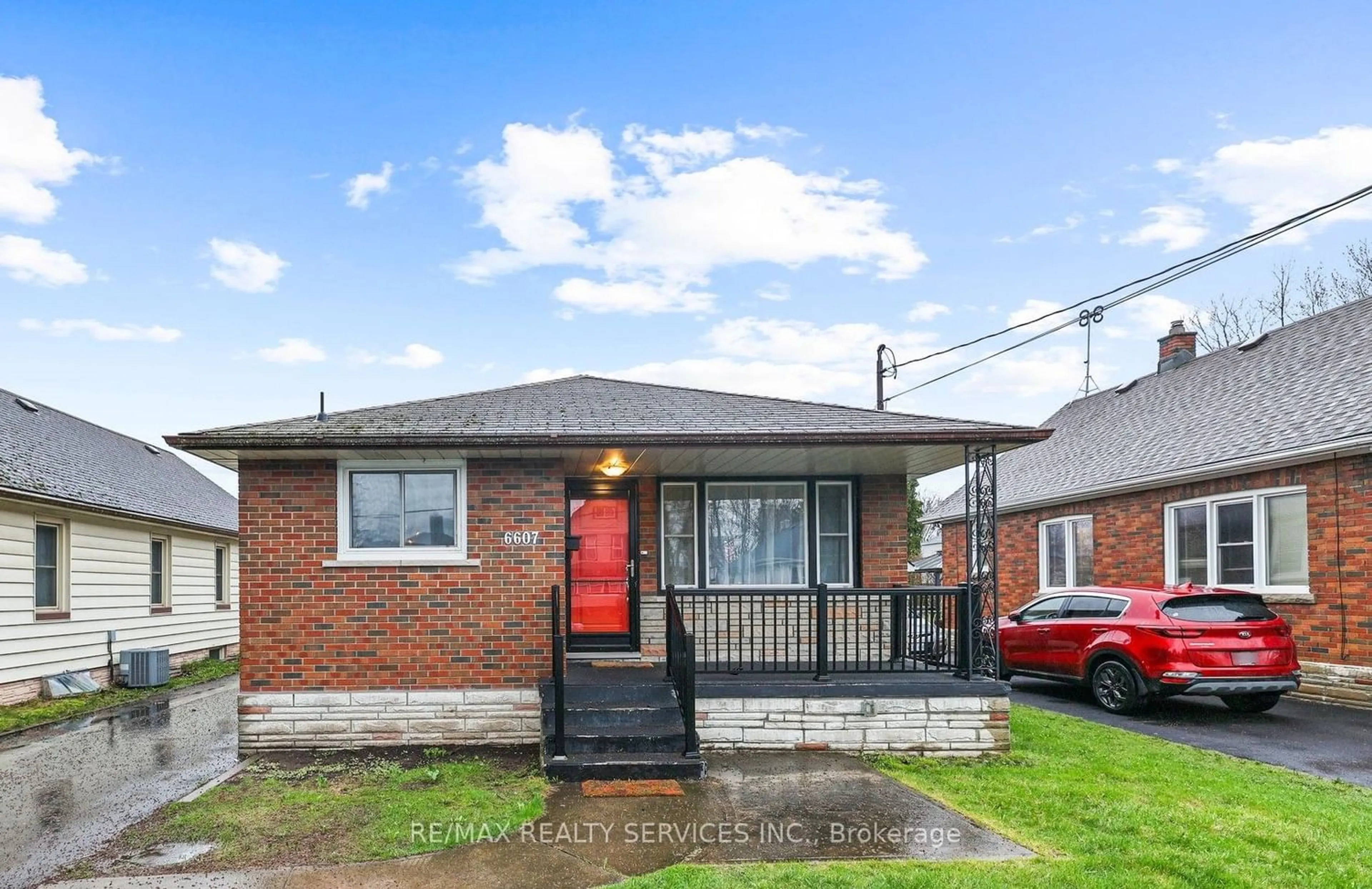 Frontside or backside of a home for 6607 Orchard Ave, Niagara Falls Ontario L2G 4H4