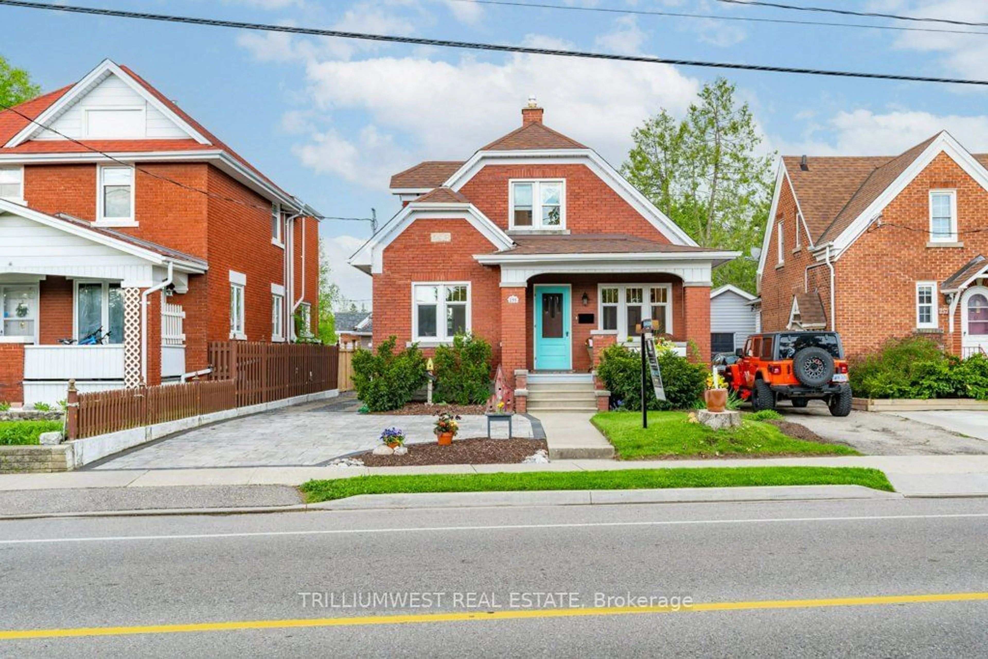 Home with brick exterior material for 255 Margaret Ave, Waterloo Ontario N2H 4J6