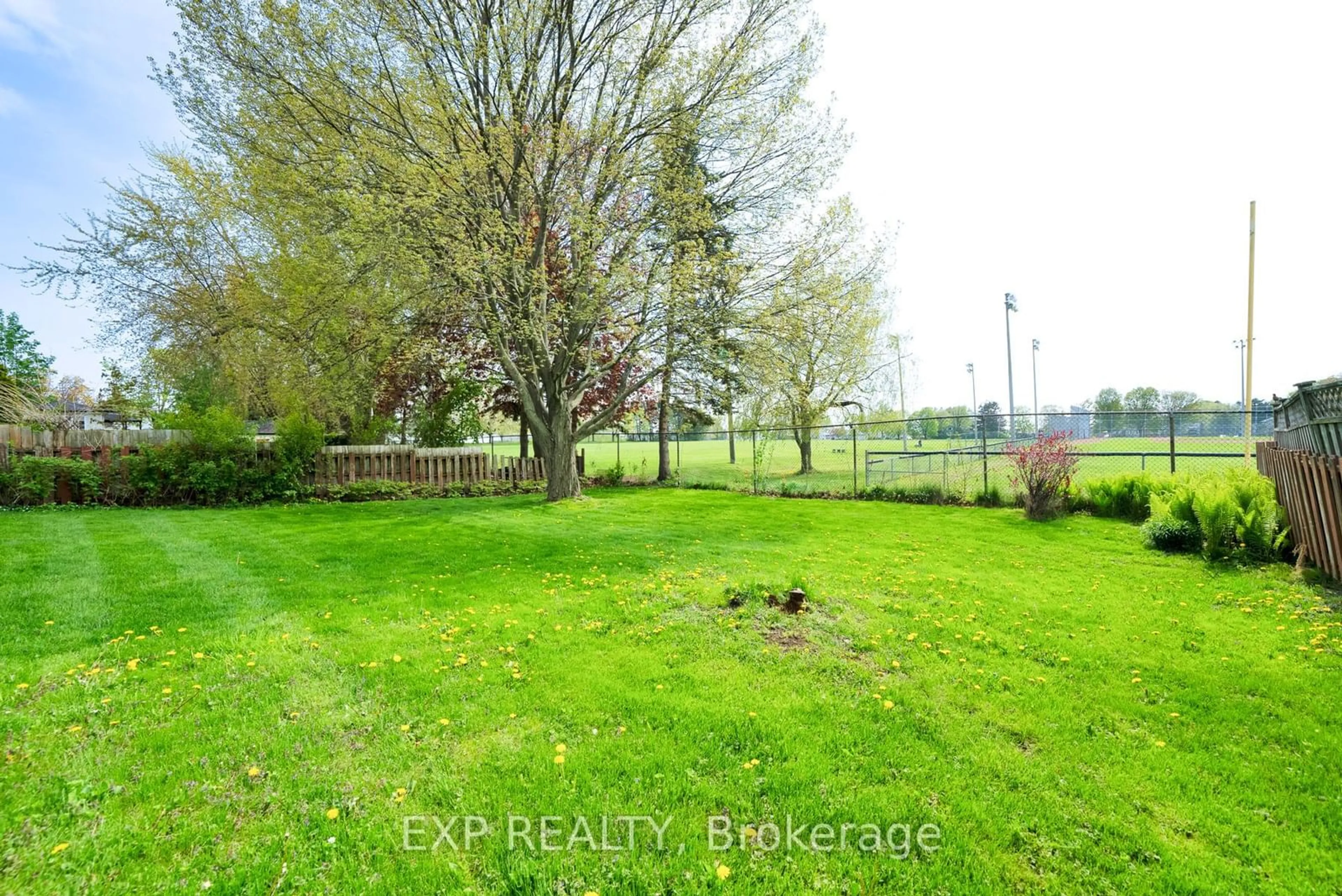 Fenced yard for 45 Bayview Cres, Cobourg Ontario K9A 4C5