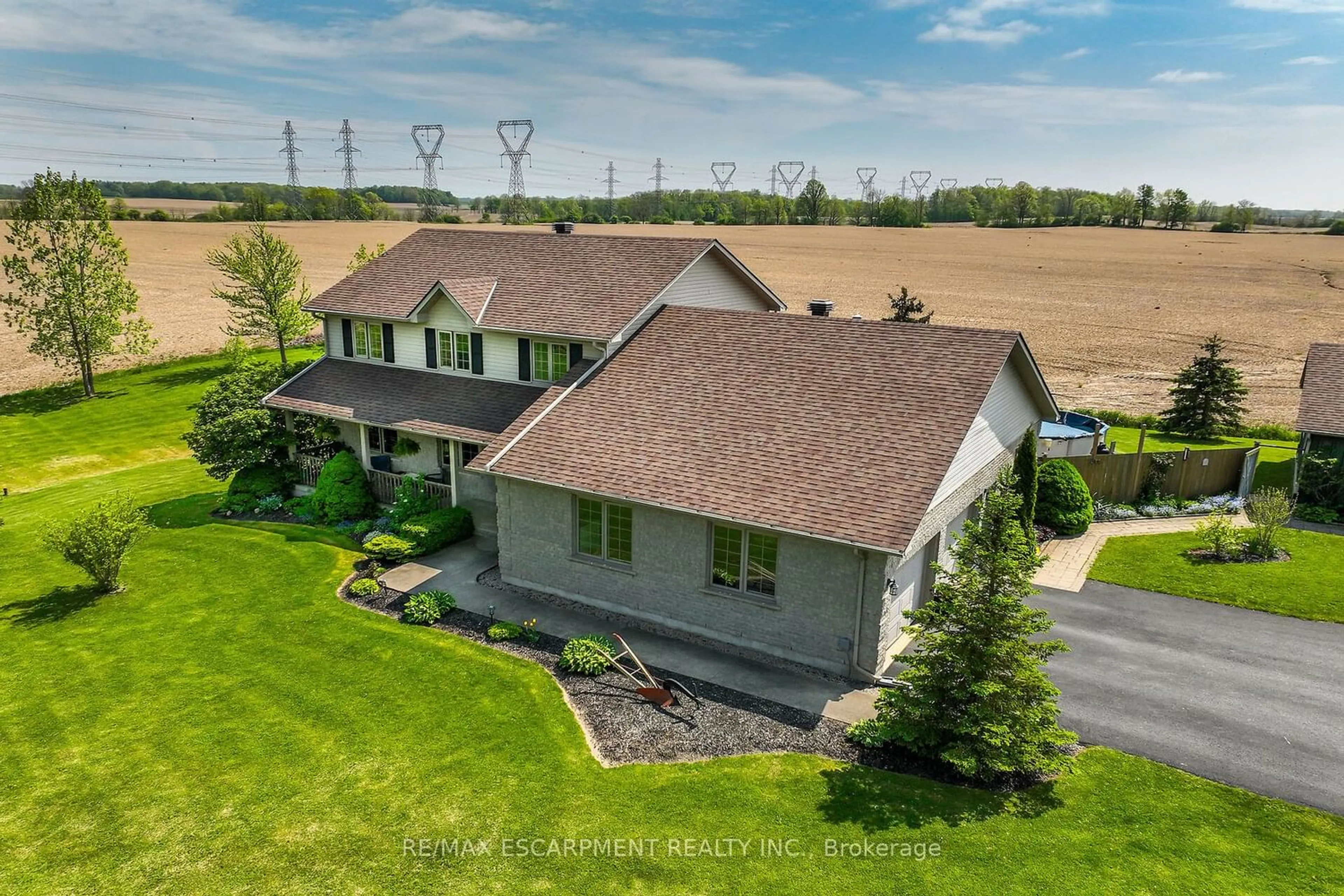 Frontside or backside of a home for 258 4th Line, Haldimand Ontario N3W 2B1