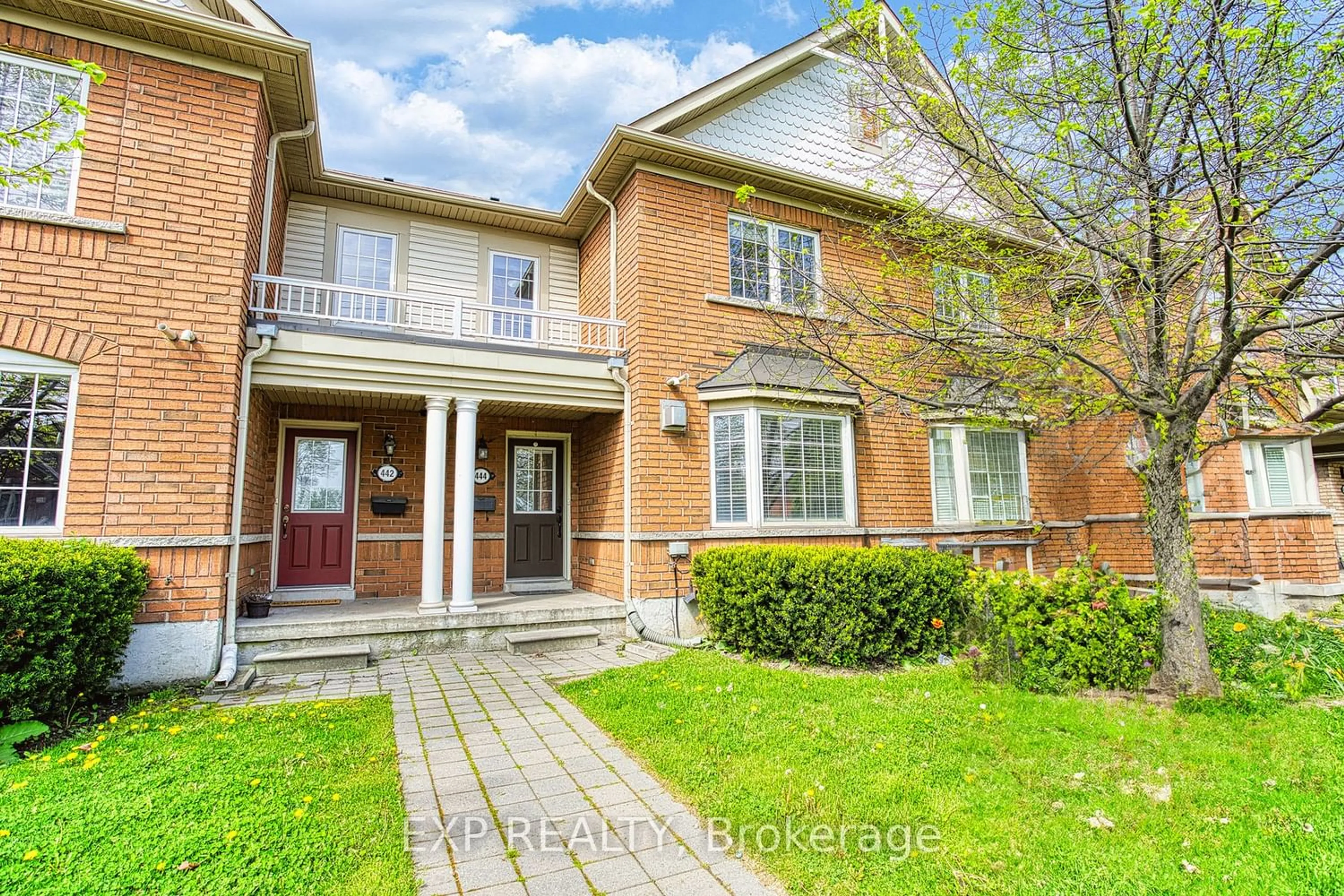 A pic from exterior of the house or condo for 444 Beach Blvd, Hamilton Ontario L8H 6X1