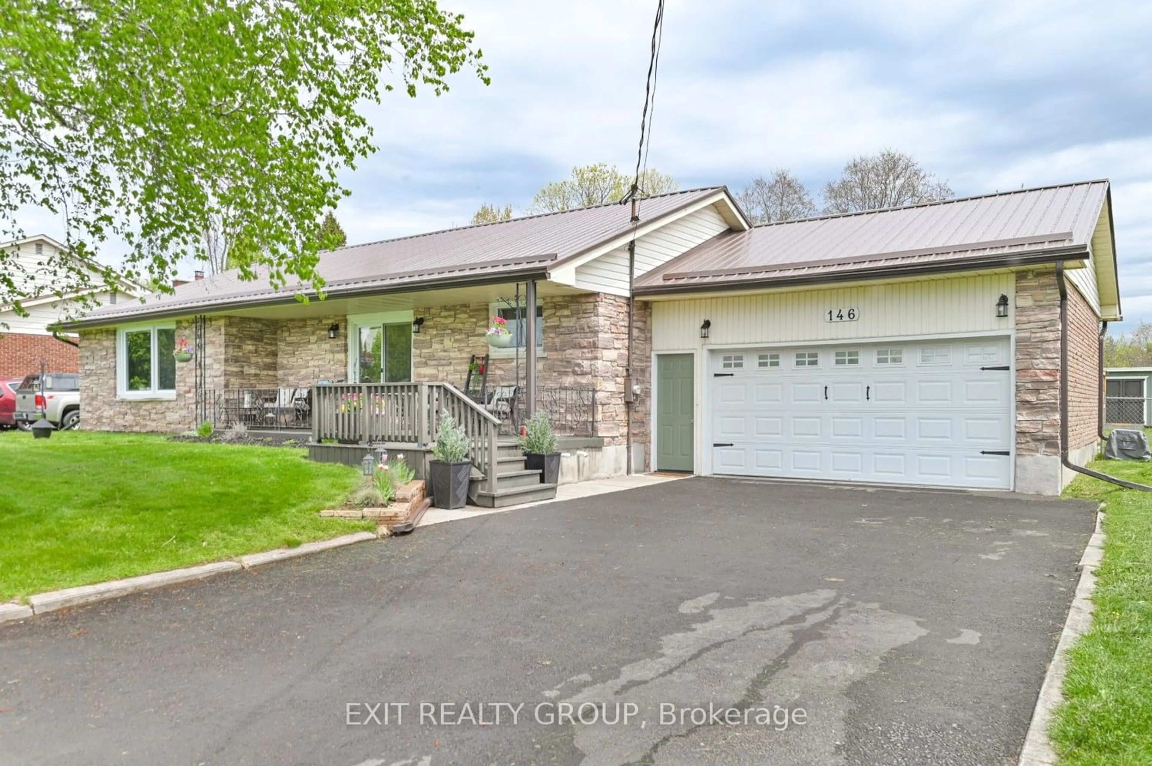 Frontside or backside of a home for 146 Chatterton Valley Cres, Quinte West Ontario K0K 2B0