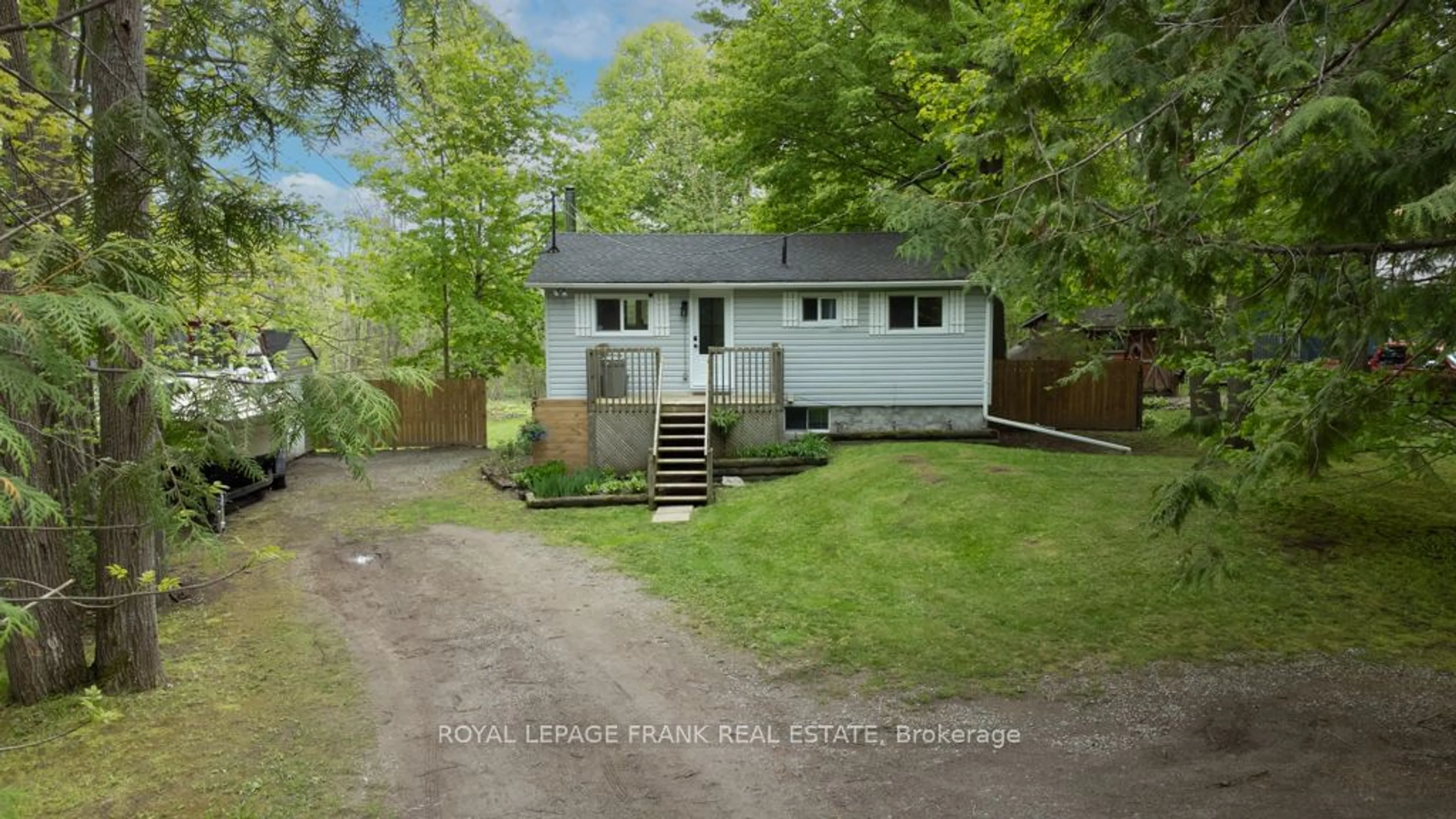 Cottage for 7 Cardinal Rd, Kawartha Lakes Ontario K0L 1T0