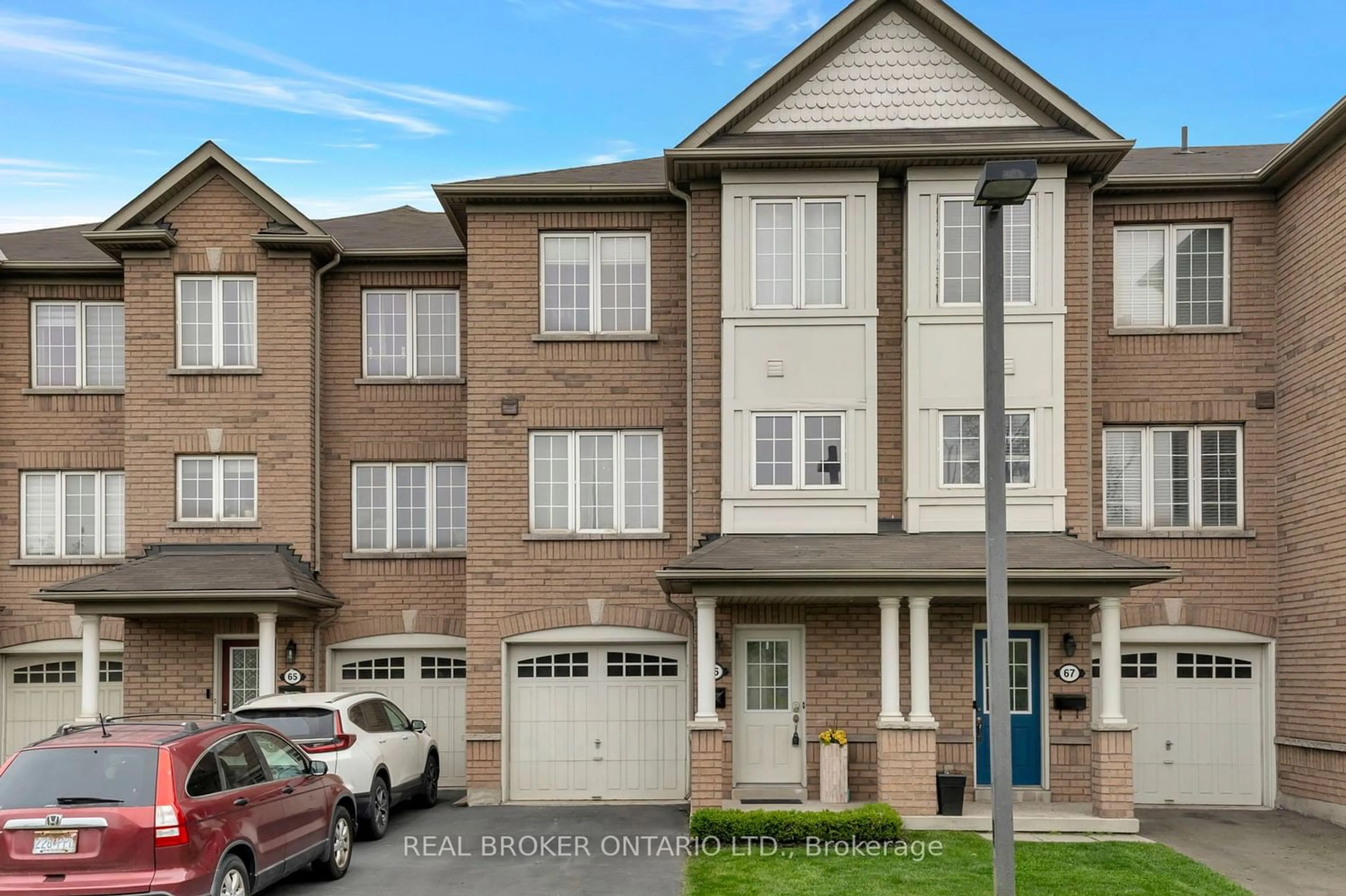A pic from exterior of the house or condo for 470 Beach Blvd #66, Hamilton Ontario L8H 6X2