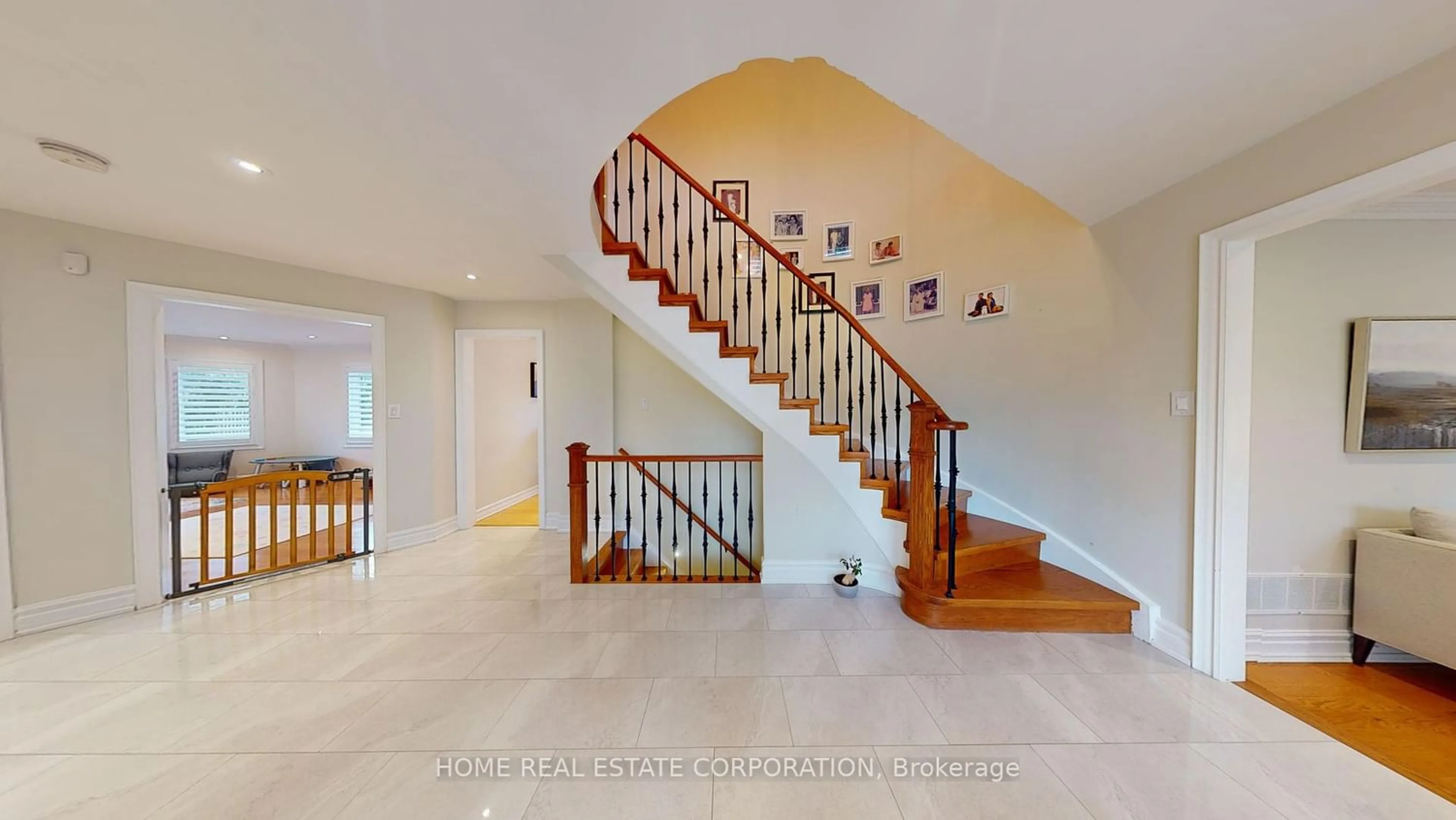 Stairs for 67 Hawthorne Rd, Mono Ontario L9W 6G7