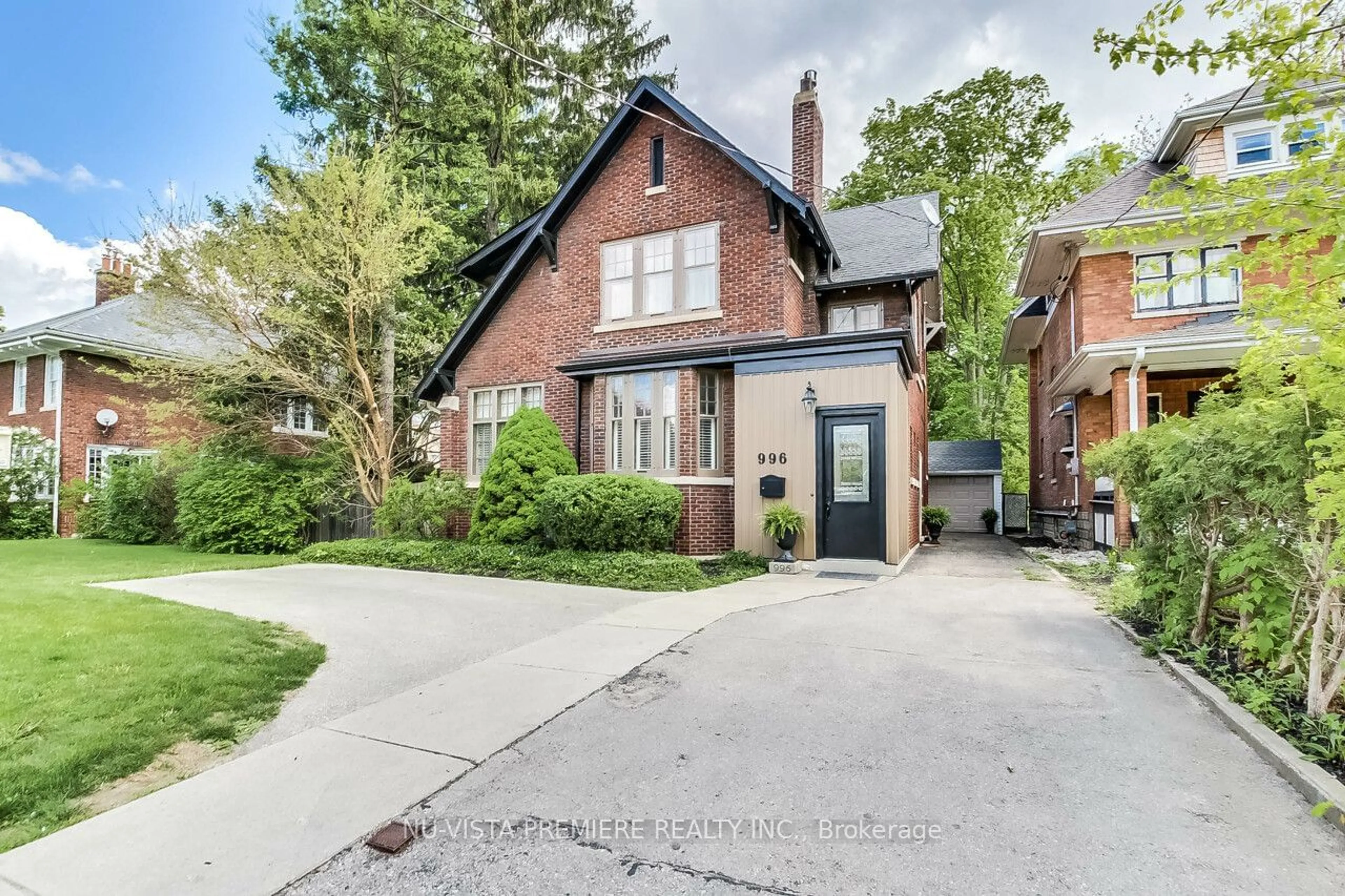 Home with brick exterior material for 996 Richmond St, London Ontario N6A 3J5