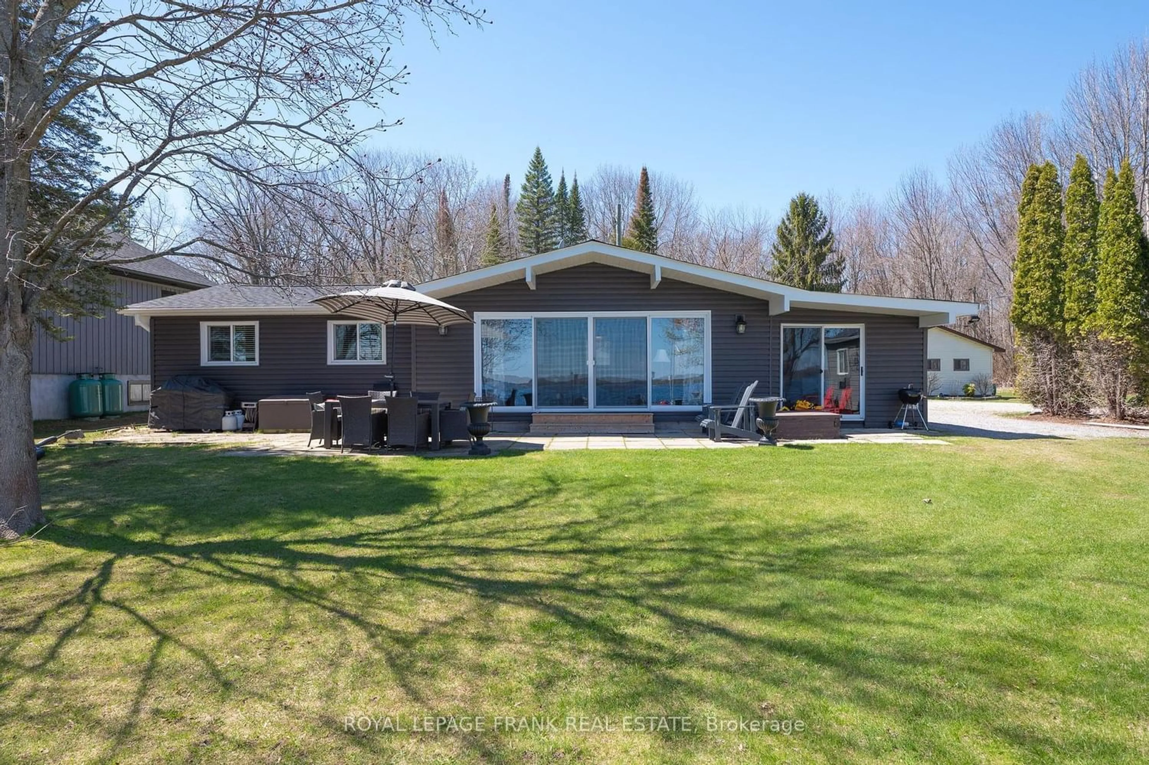 Frontside or backside of a home for 1515 O'connor Dr, Smith-Ennismore-Lakefield Ontario K0L 1T0