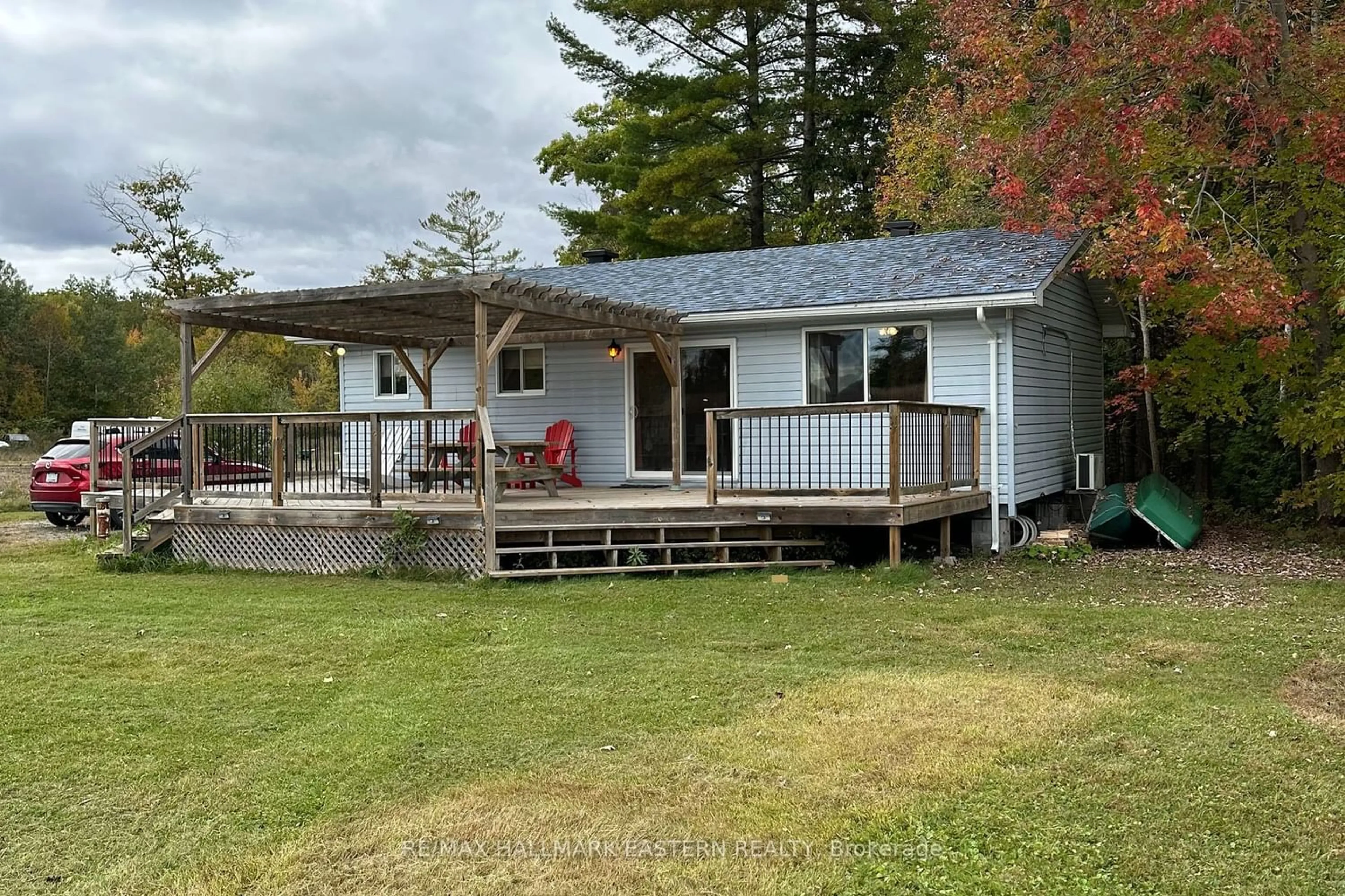 Cottage for 40 Arrow Bay Rd, Curve Lake First Nation 35 Ontario K9L 1R0