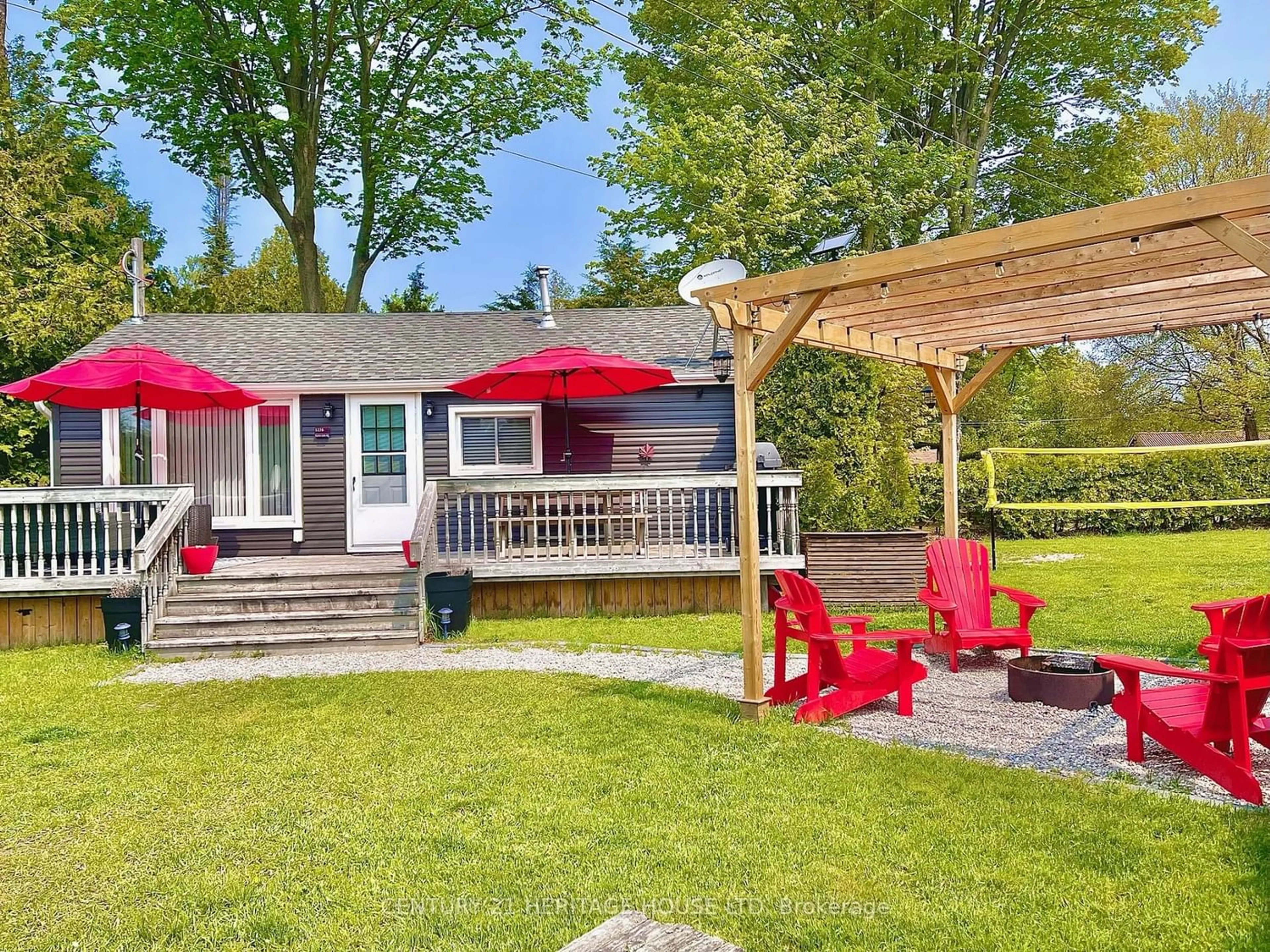 Patio for 1236 Sauble Falls Rd, South Bruce Peninsula Ontario N0H 2G0