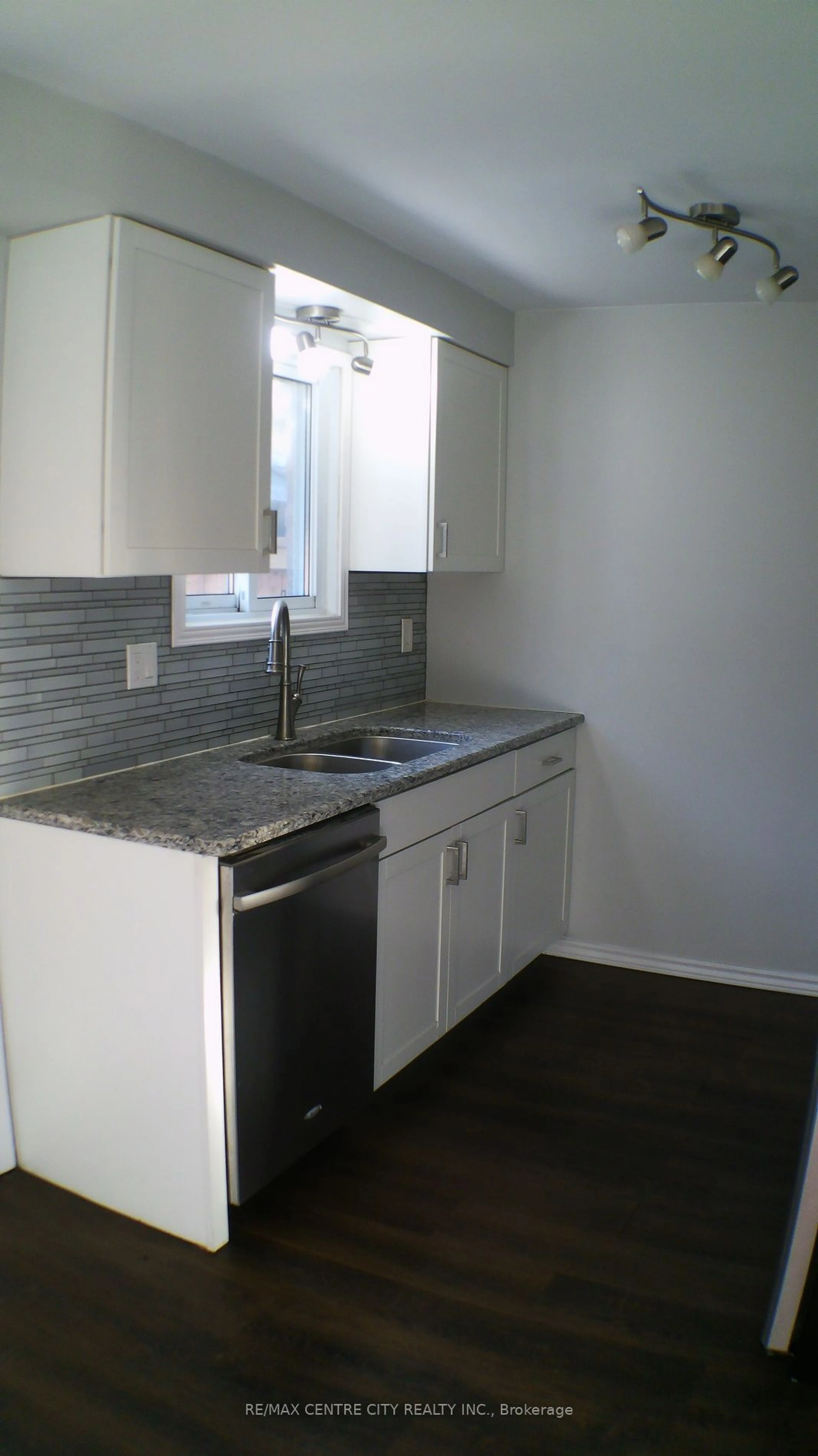 Standard kitchen for 40 Tiffany Dr #74, London Ontario N5V 3N3