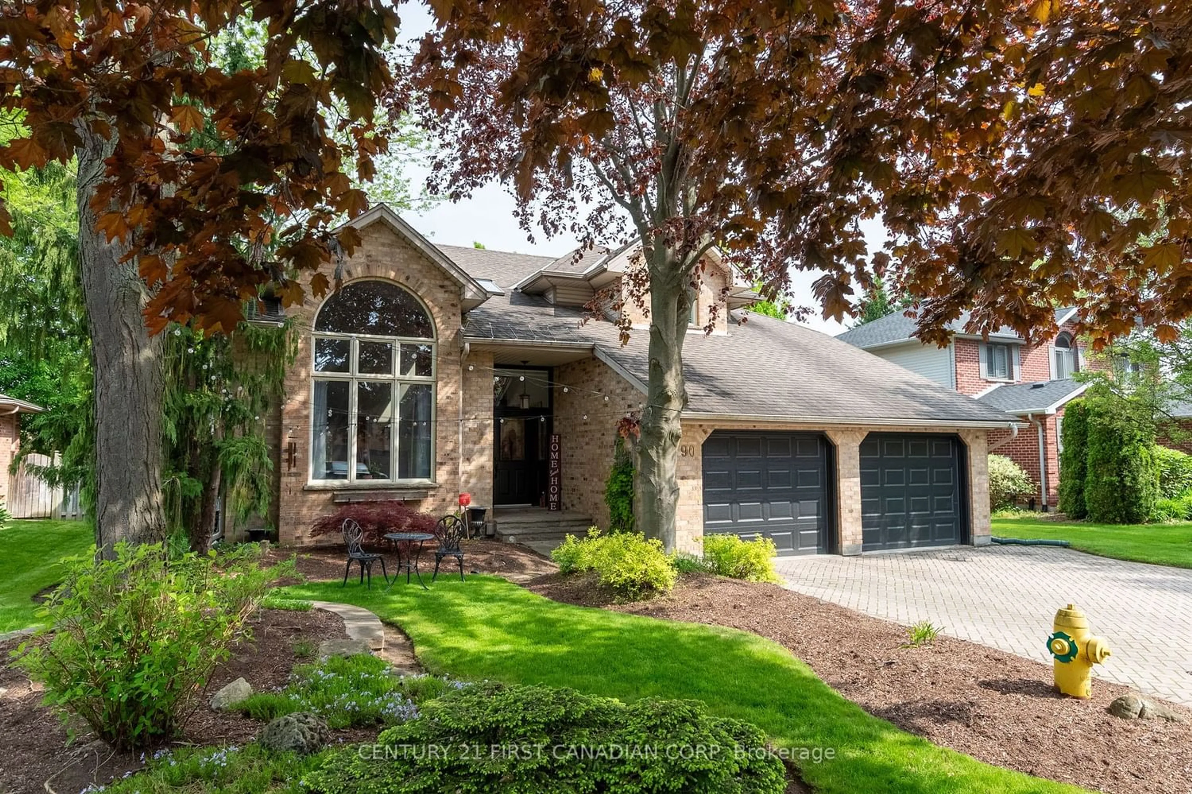 Home with brick exterior material for 90 Carriage Hill Dr, London Ontario N5X 3W9