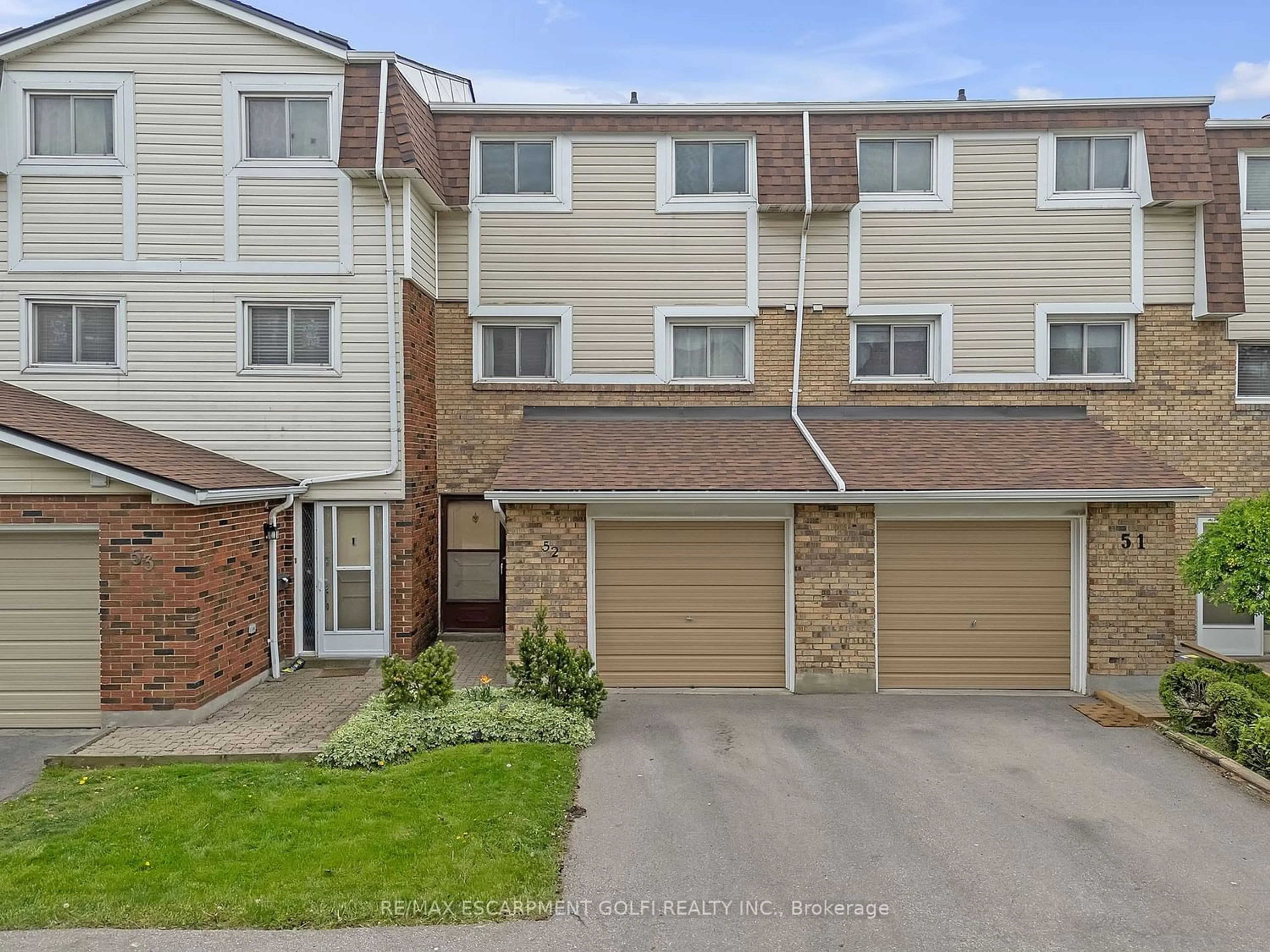 A pic from exterior of the house or condo for 11 Harrisford St #52, Hamilton Ontario L8K 6L7