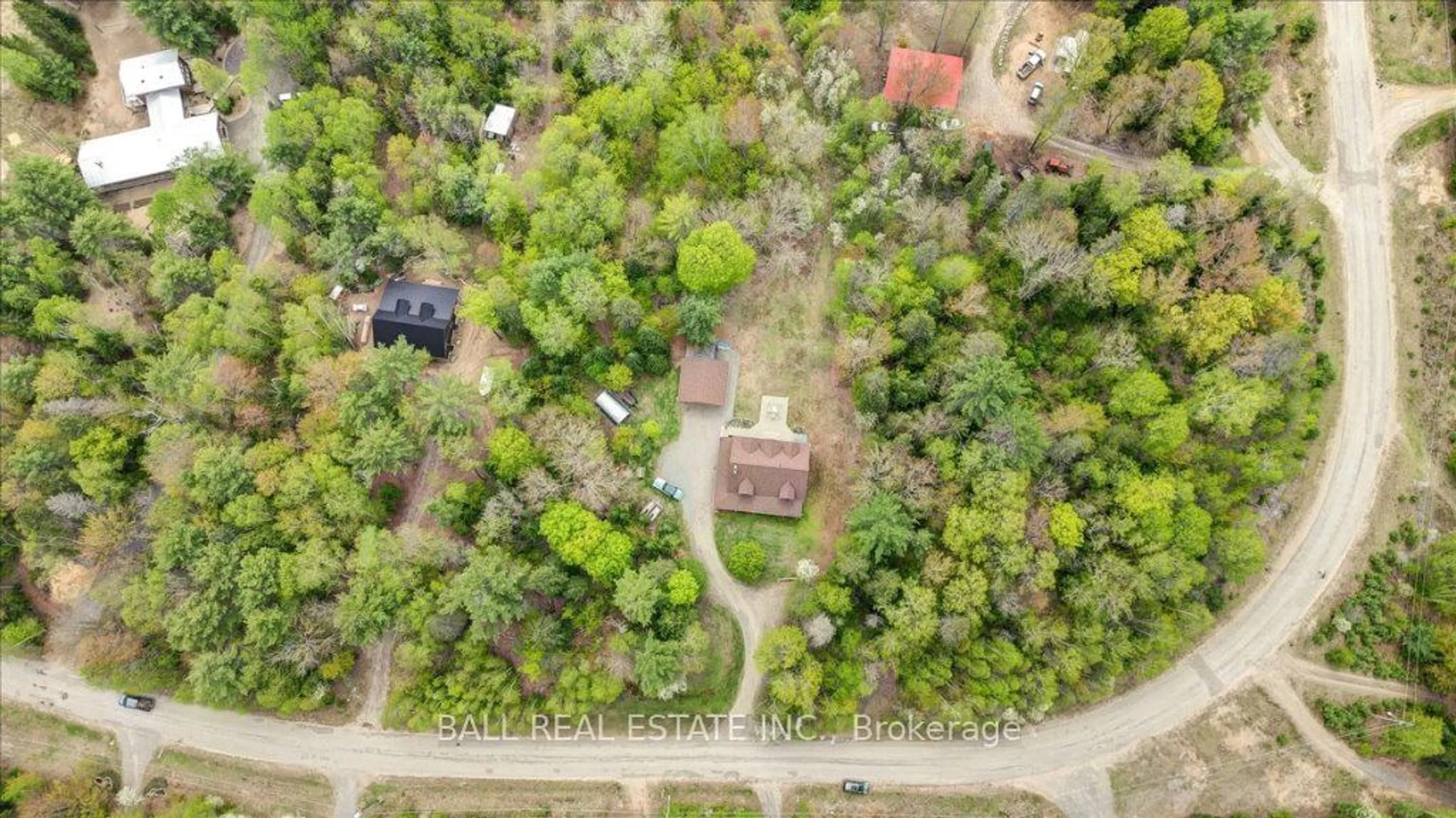 A pic from exterior of the house or condo, the street view for 27 Vanluven Lane, Bancroft Ontario K0L 1C0