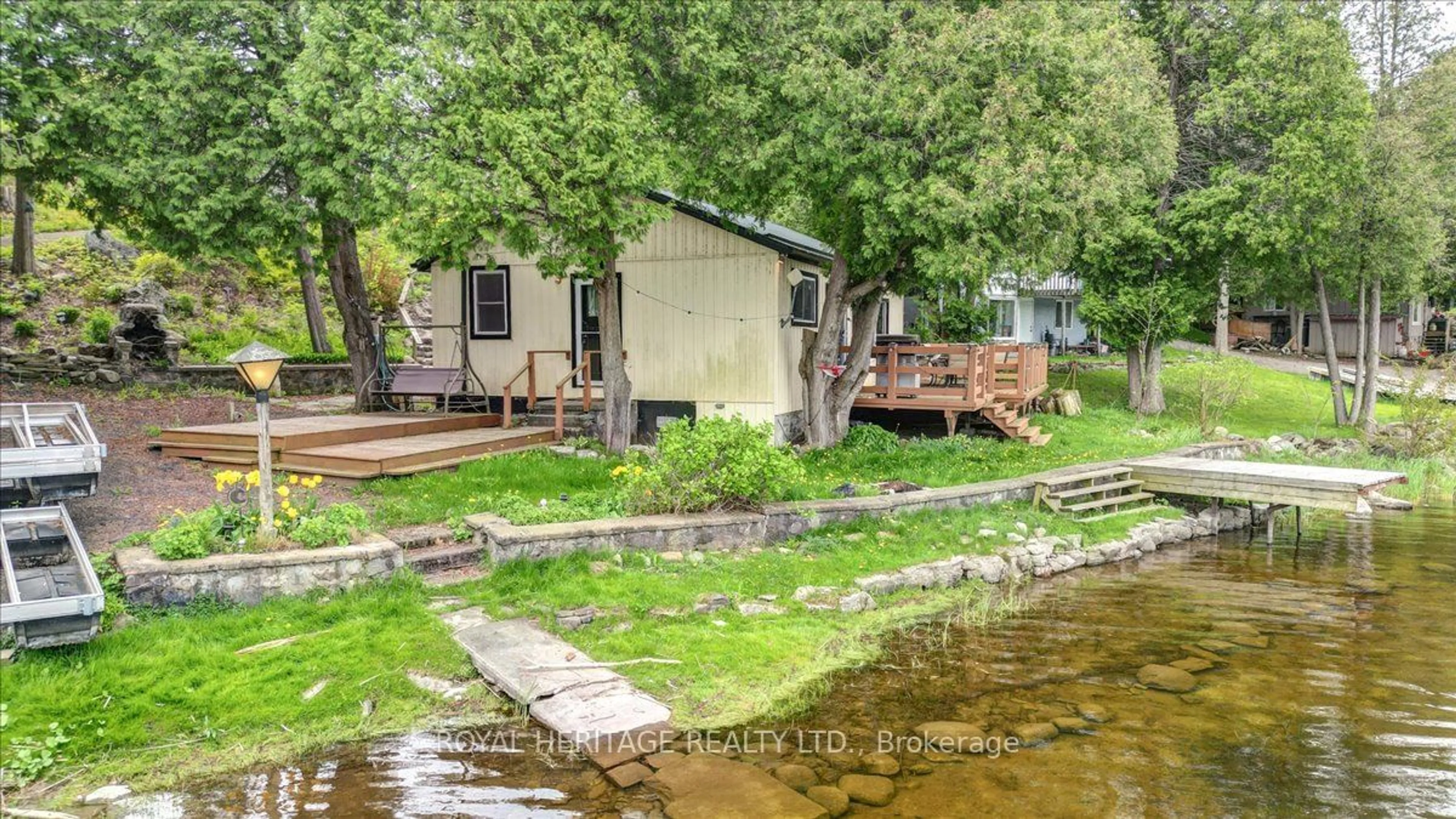 Cottage for 8 Gordon Lane, Madoc Ontario K0K 2K0
