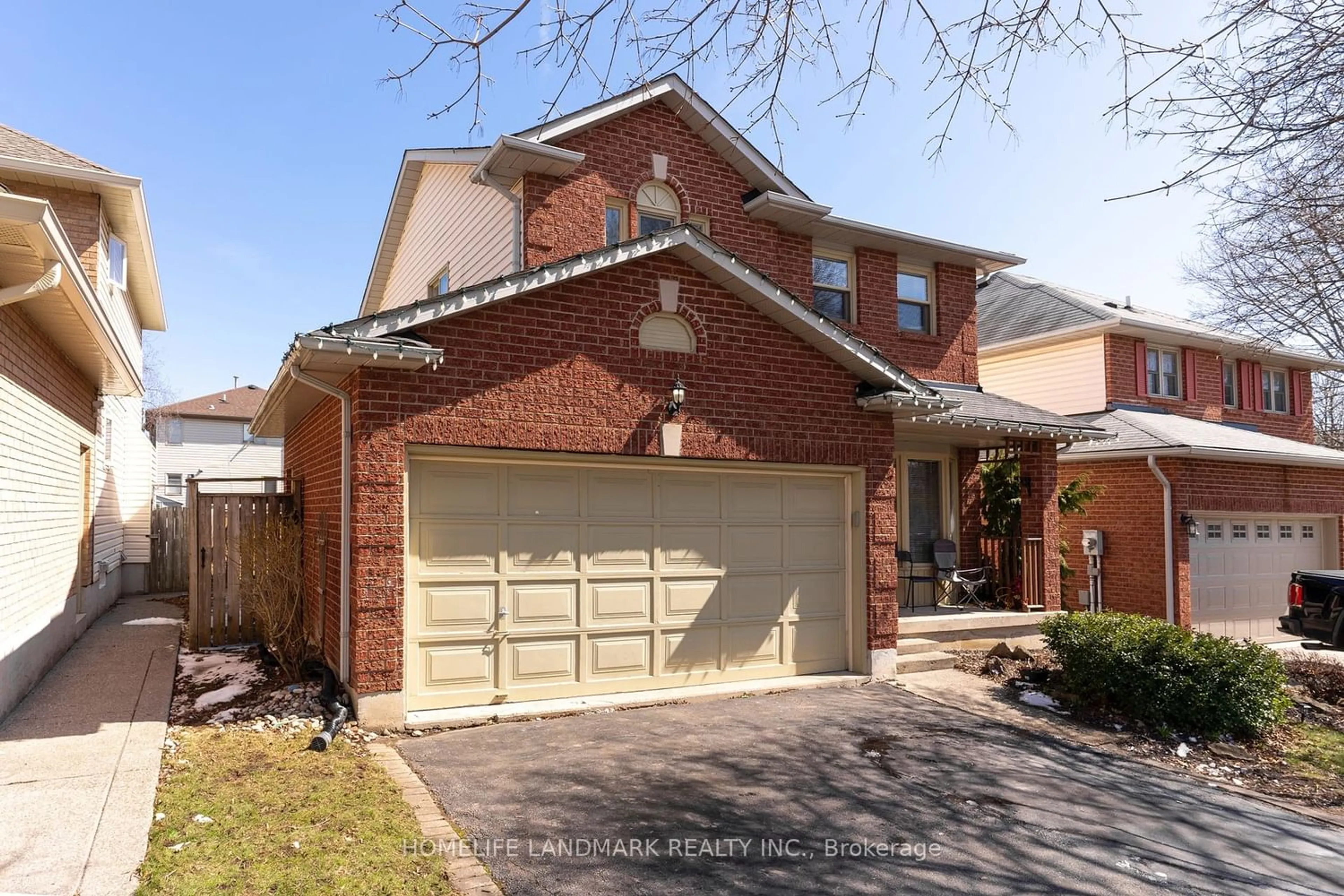 Home with brick exterior material for 164 Brian Blvd, Hamilton Ontario L8B 0C9